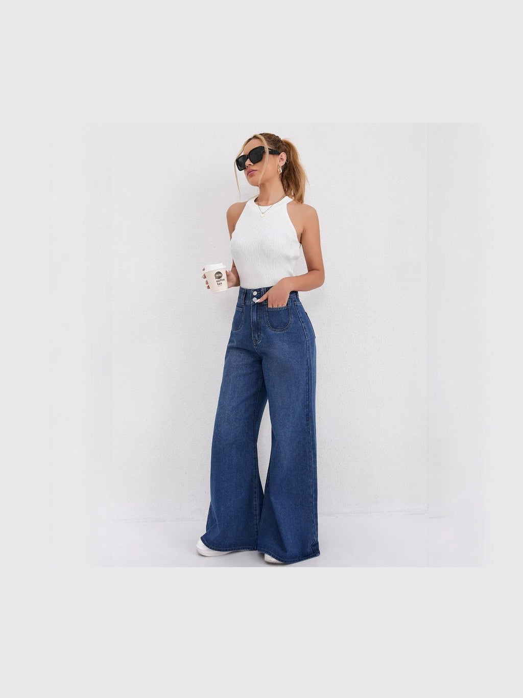 High-Waisted Flared Denim Pants - Courbe et Compagnie