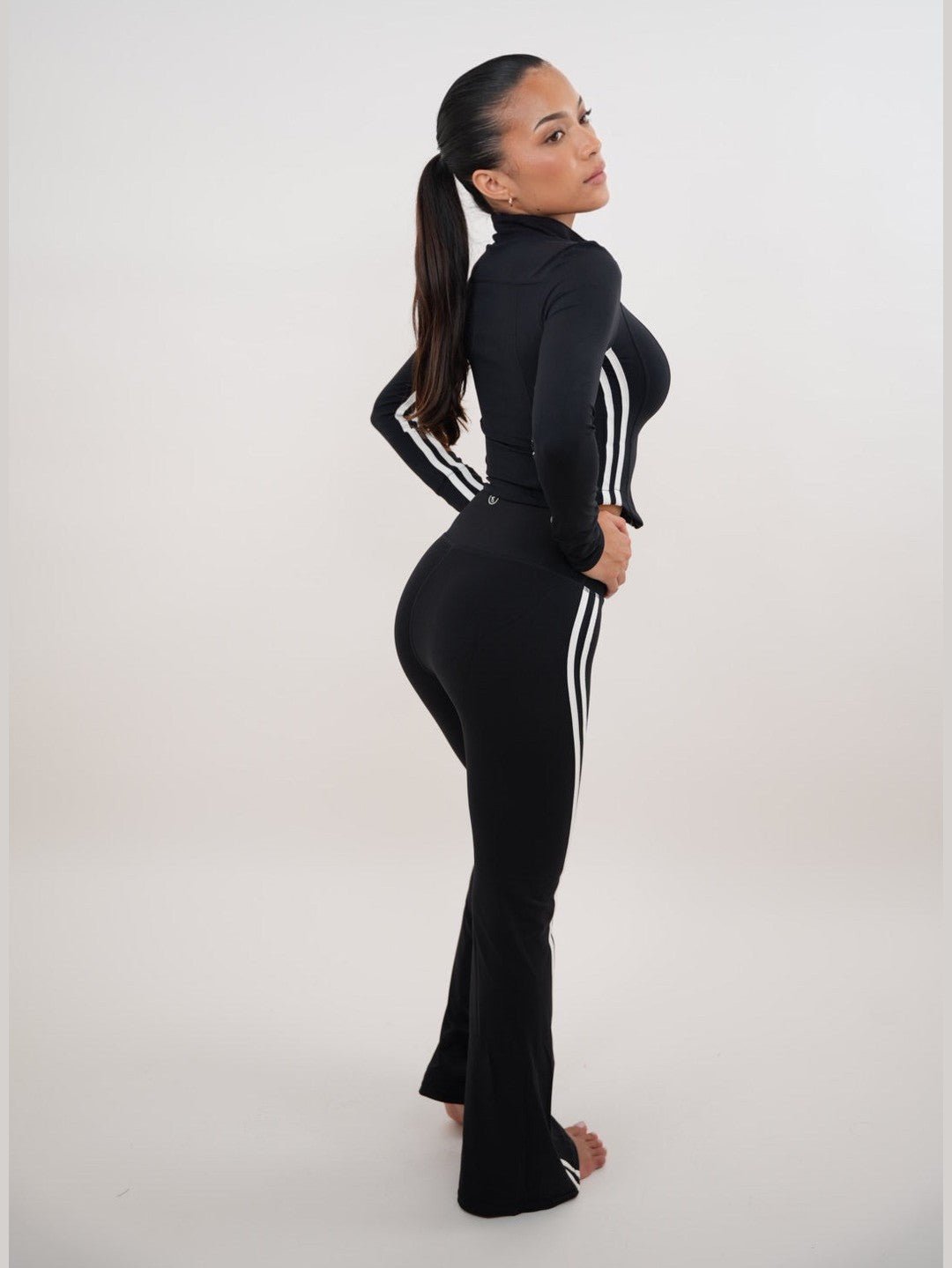 I Am Motivated Black Flare Pant - Courbe et Compagnie