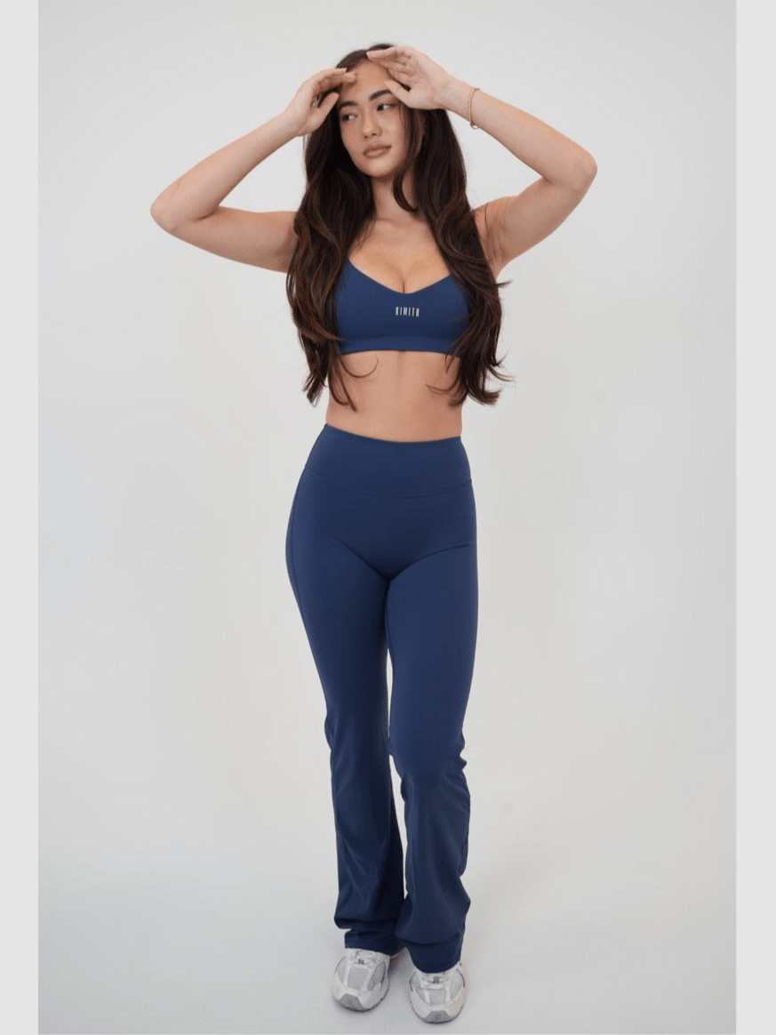 I Live in Luxury Navy Blue Sports Bra - Courbe et Compagnie