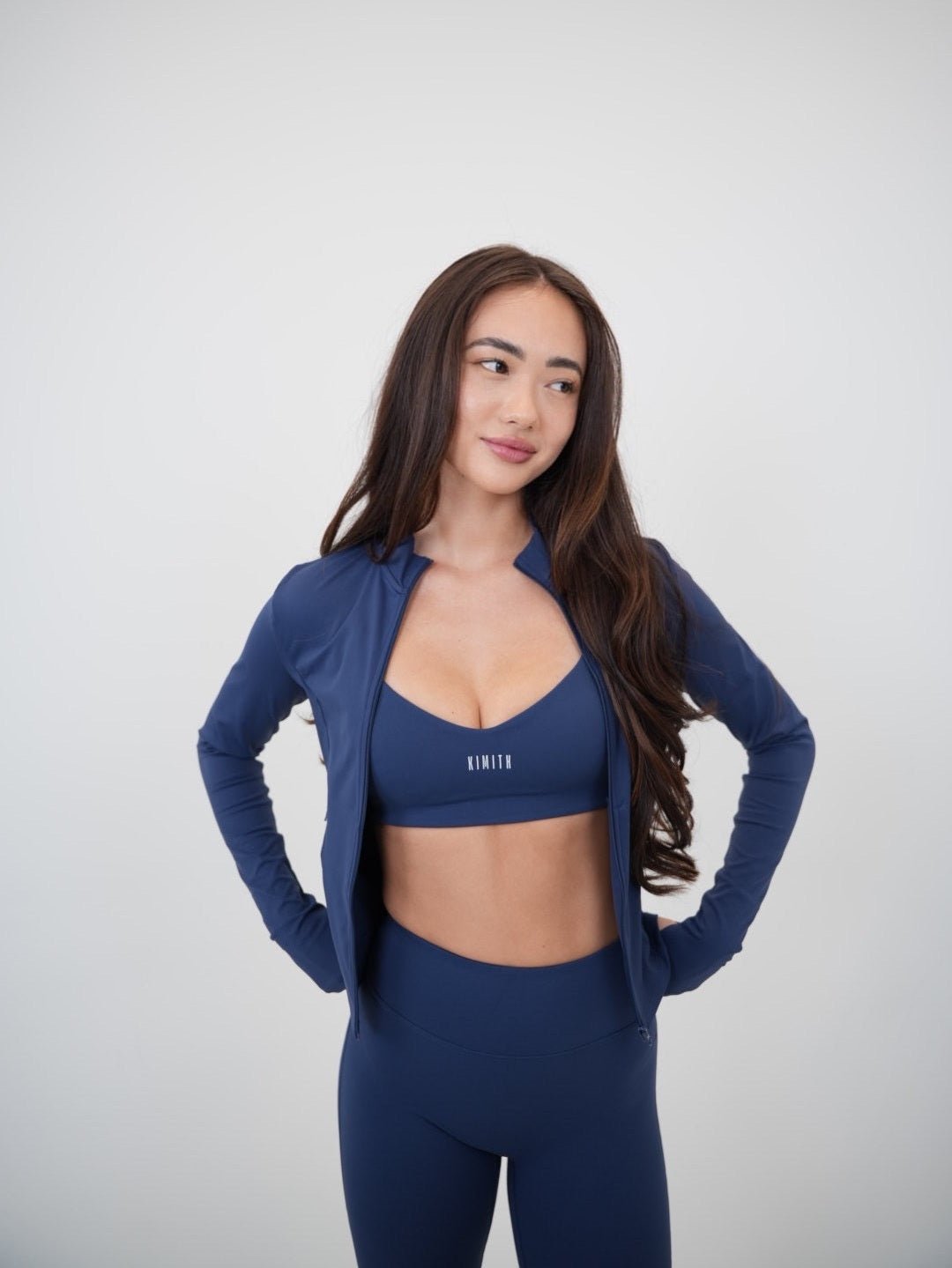 I Live in Luxury Navy Blue Sports Bra - Courbe et Compagnie