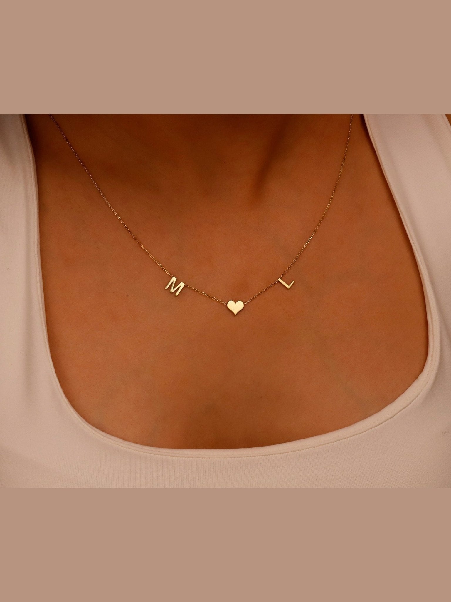 Initial Heart Necklace | Delicate Personalized Jewelry for Women - Courbe et Compagnie