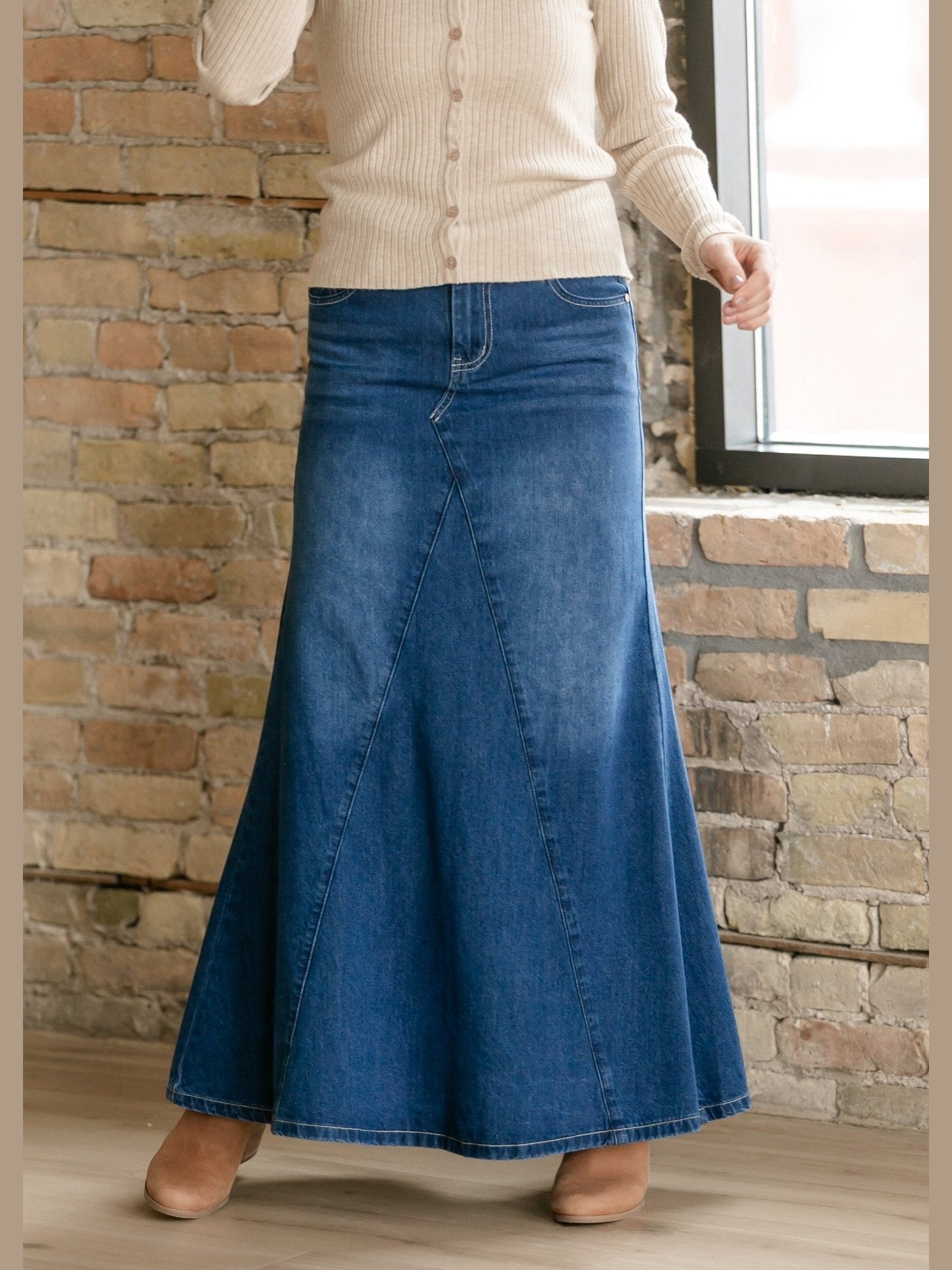 Jennifer A-Line Long Denim Skirt - Courbe et Compagnie