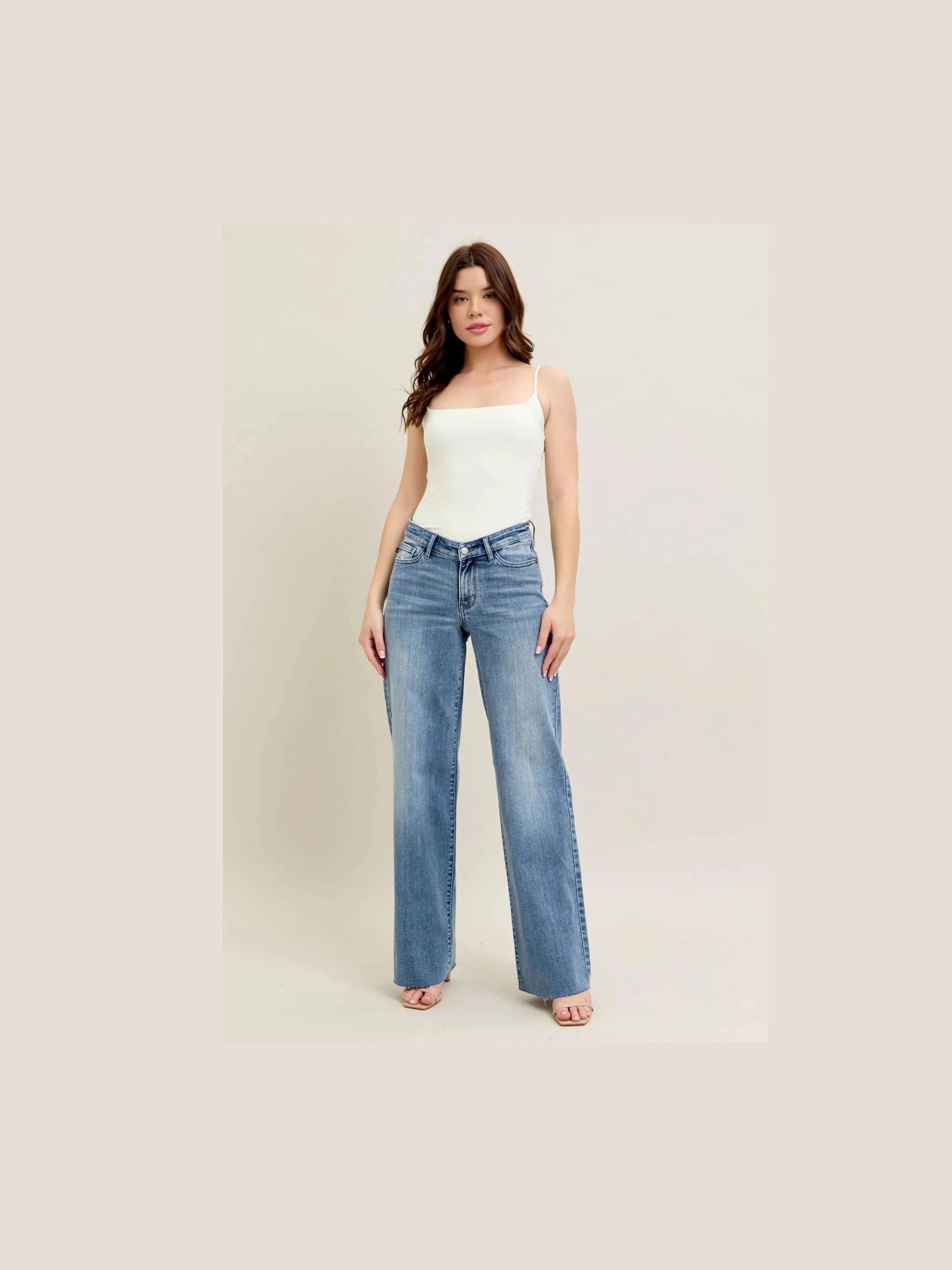 Judy Blue Full Size V - Front Baggy Jeans Plus Size - Courbe et Compagnie