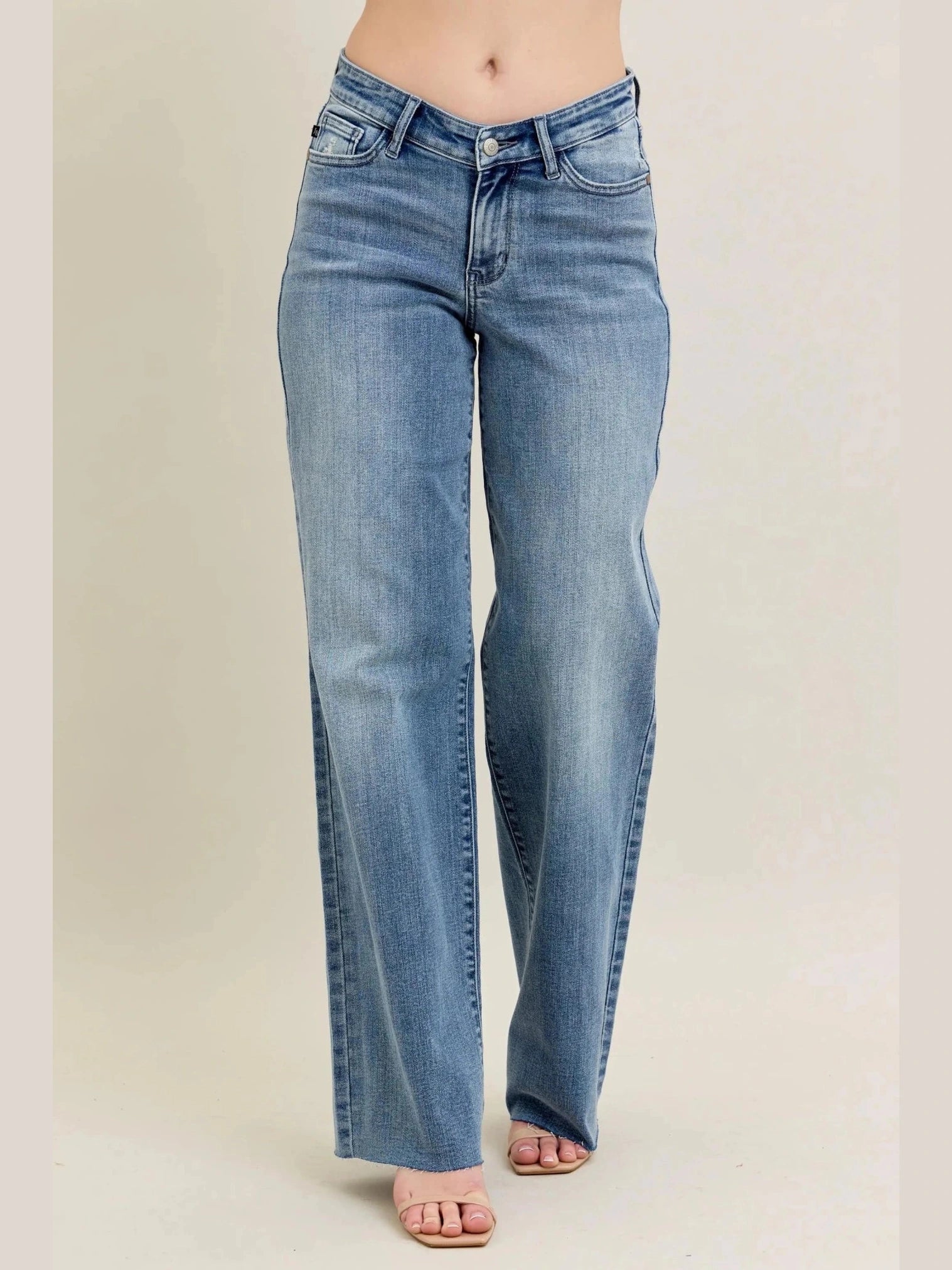 Judy Blue Full Size V - Front Baggy Jeans Plus Size - Courbe et Compagnie