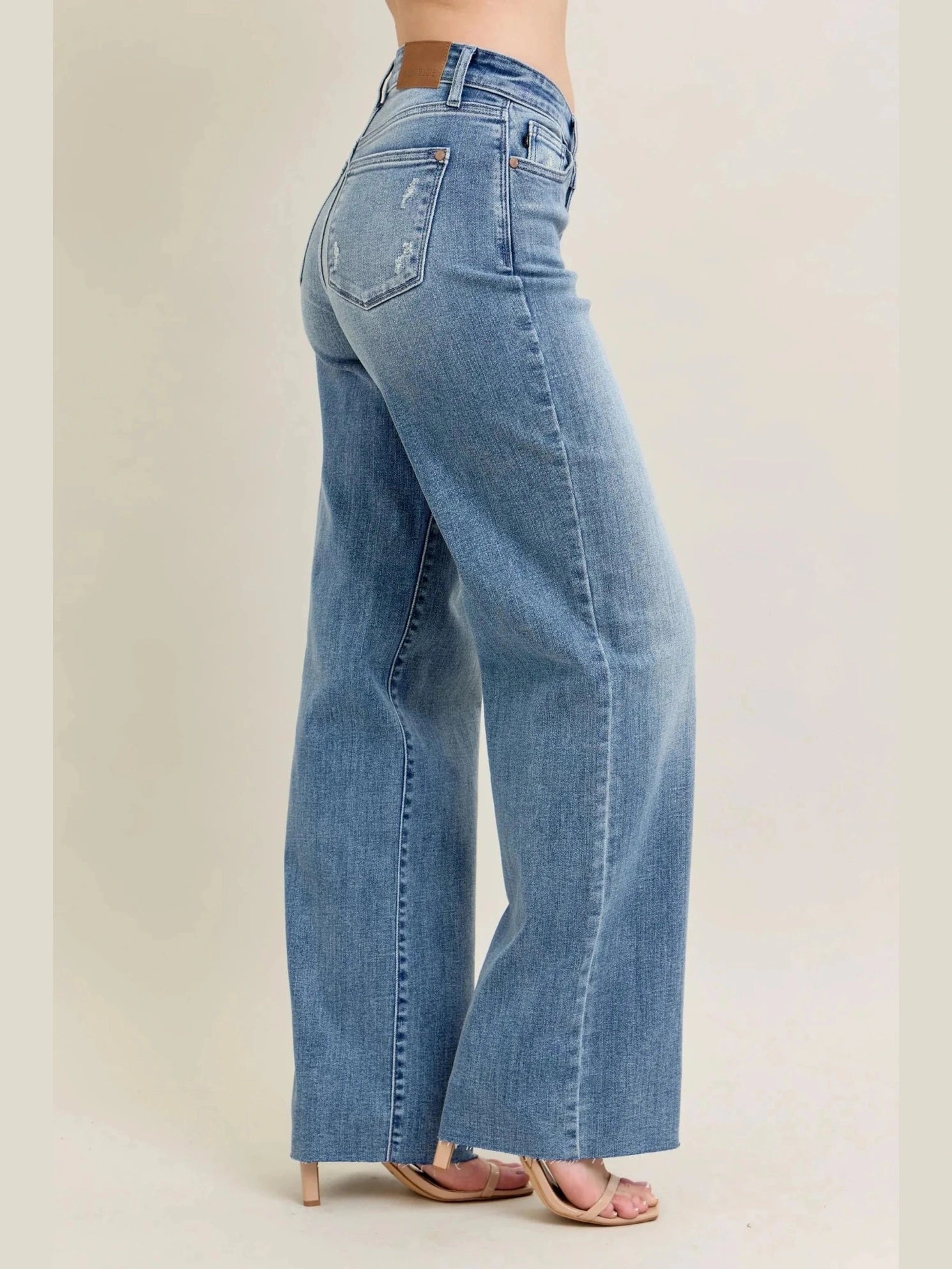 Judy Blue Full Size V - Front Baggy Jeans Plus Size - Courbe et Compagnie