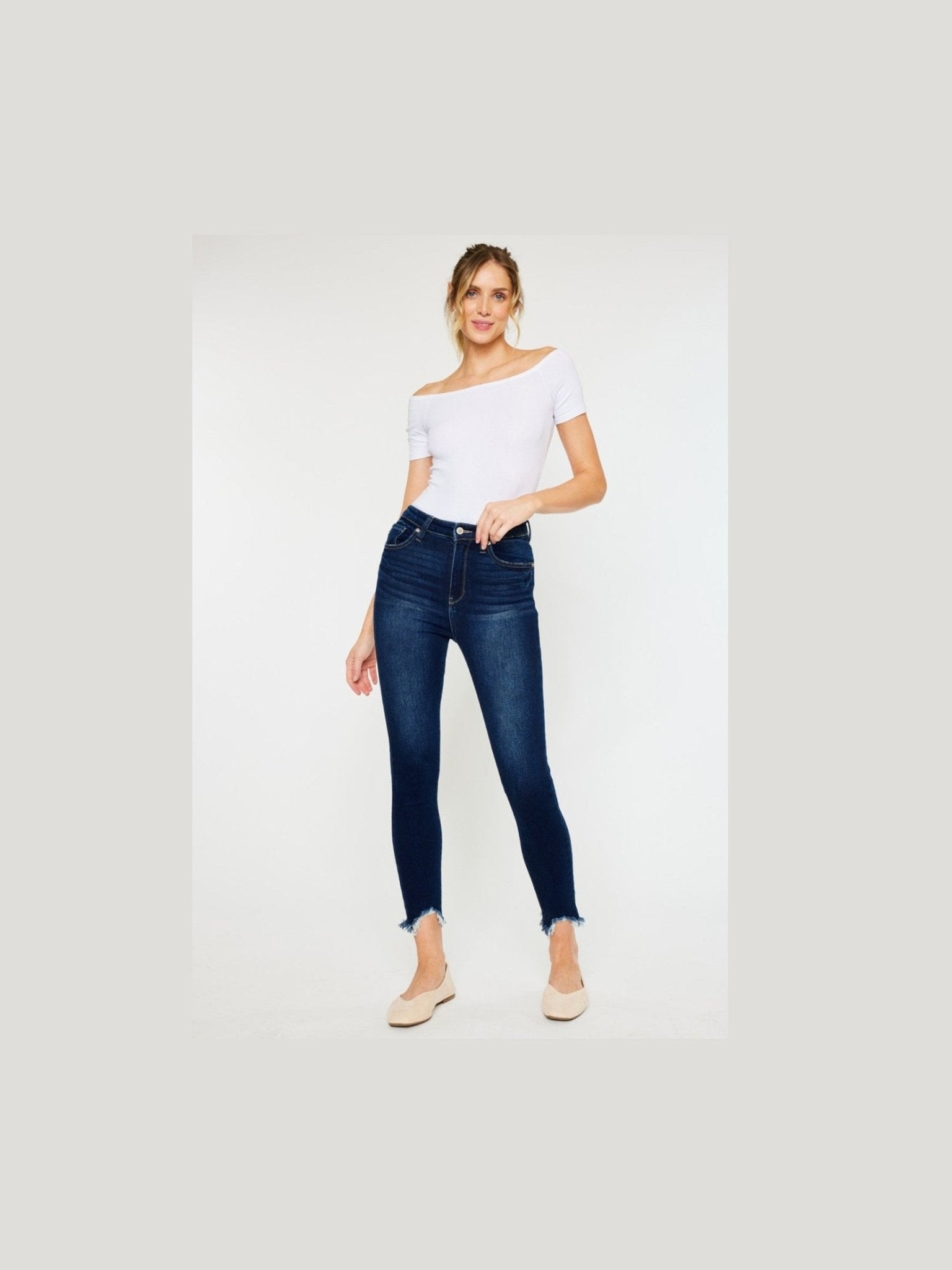 Kancan Full Size High Rise Frayed Ankle Skinny Jeans - Courbe et Compagnie