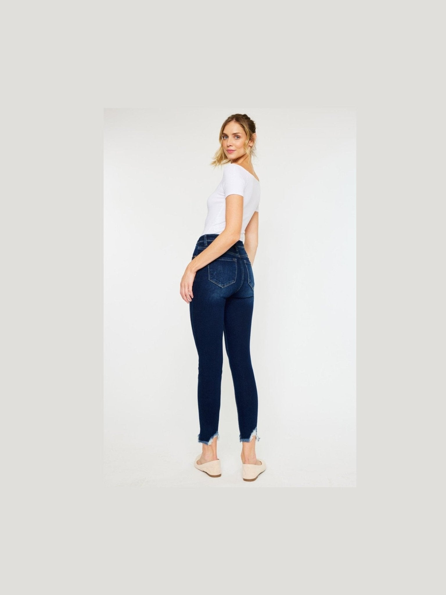 Kancan Full Size High Rise Frayed Ankle Skinny Jeans - Courbe et Compagnie