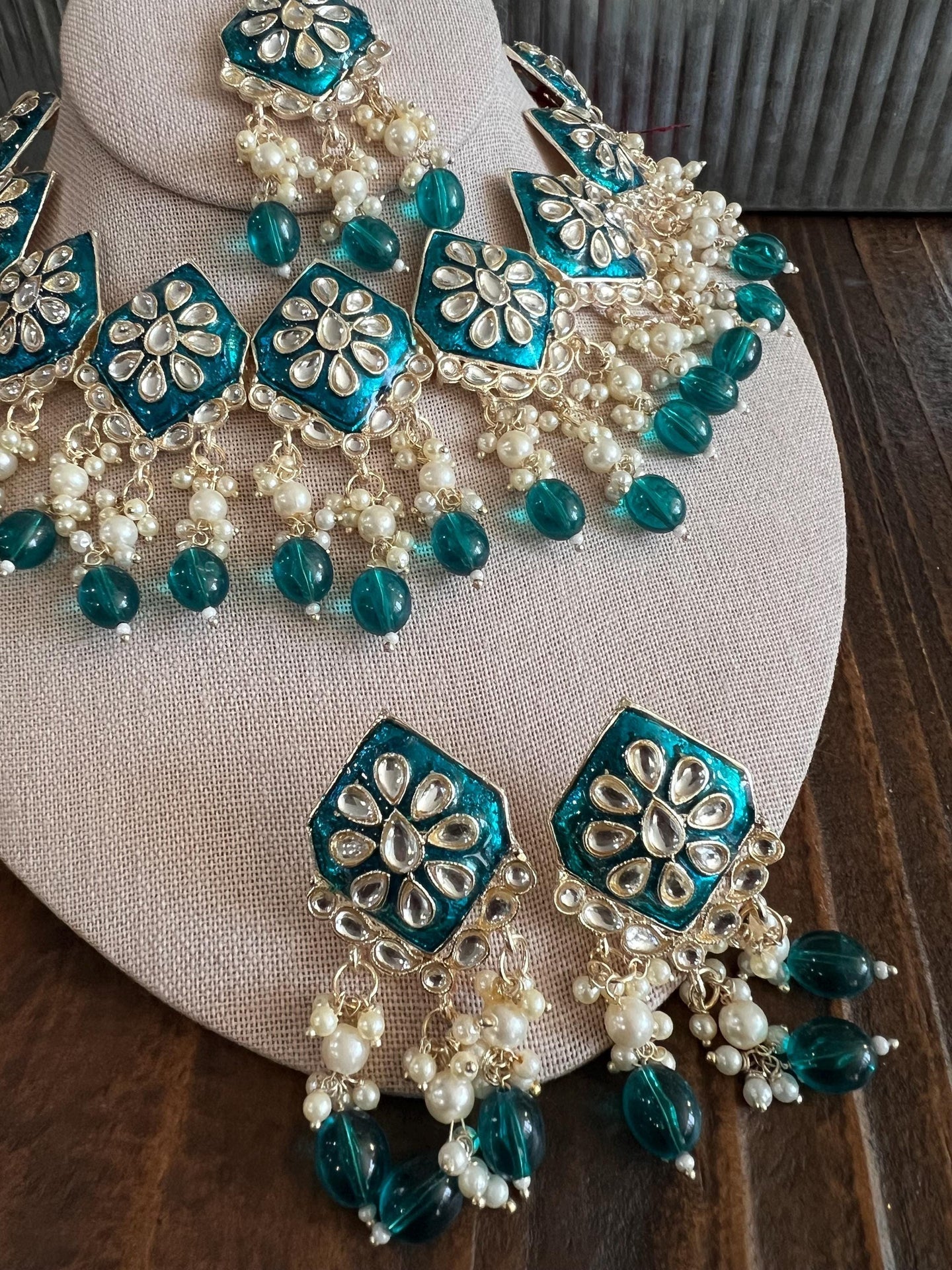Kundan Necklace Set Gold Plated | Indian Bridal Polki Jewelry | Wedding Necklace Earrings & Maang Tikka | Ethnic Festive Jewelry - Courbe et Compagnie