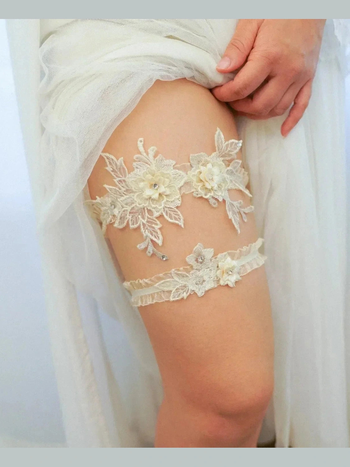Lace Bridal Wedding Garter Set - Courbe et Compagnie