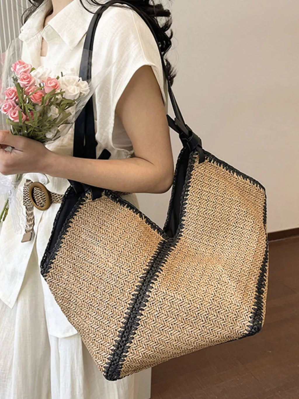 Large Woven Straw Shoulder Bag - Courbe et Compagnie