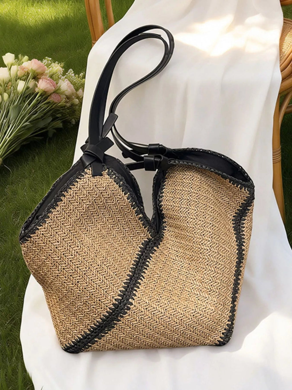 Large Woven Straw Shoulder Bag - Courbe et Compagnie