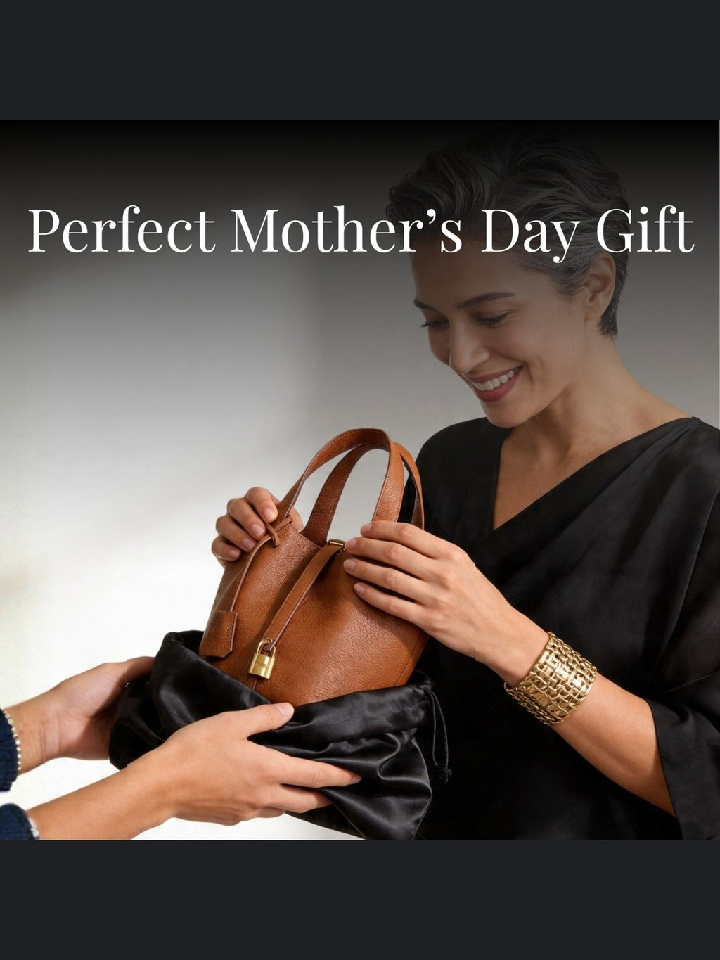 Leather Bucket Bag with Drawstring Pouch – Leather Satchel, Everyday Handbag with Mini Lock Design - Courbe et Compagnie