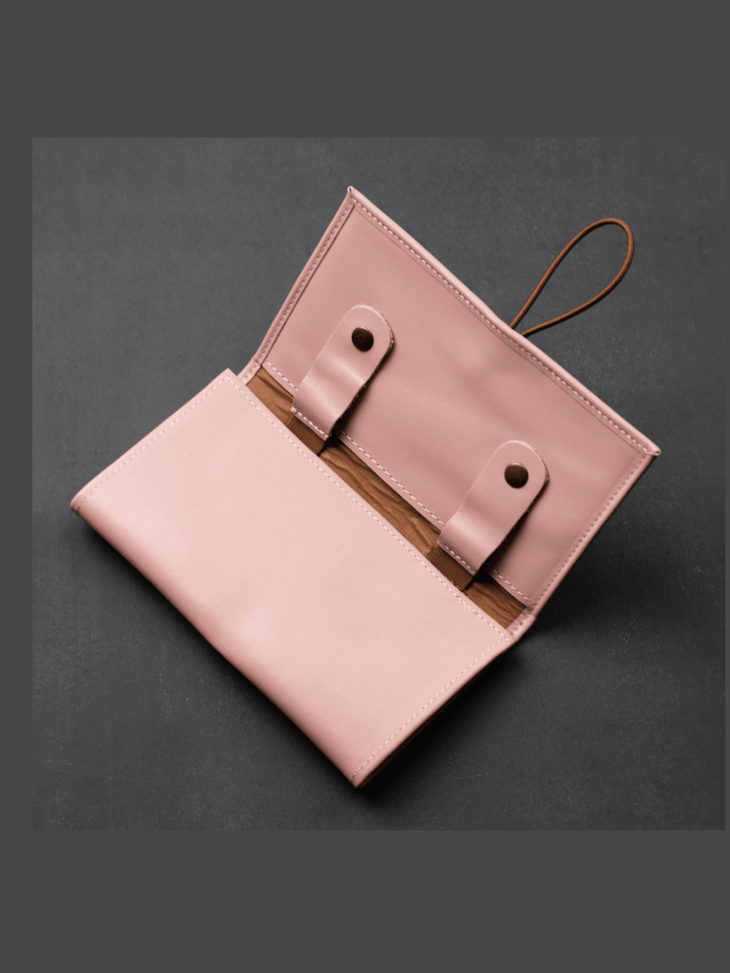 Leather Pink Travel Tech Organizer - Riverside - Courbe et Compagnie