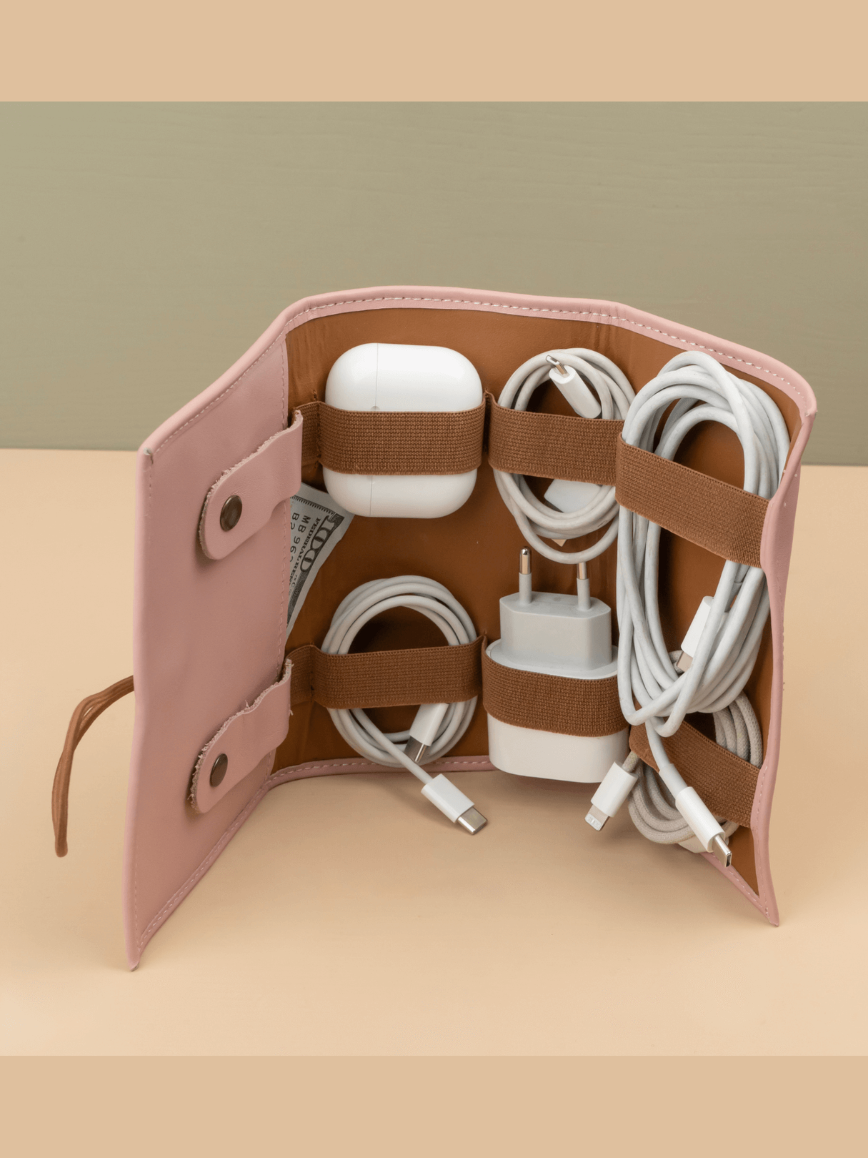 Leather Pink Travel Tech Organizer - Riverside - Courbe et Compagnie