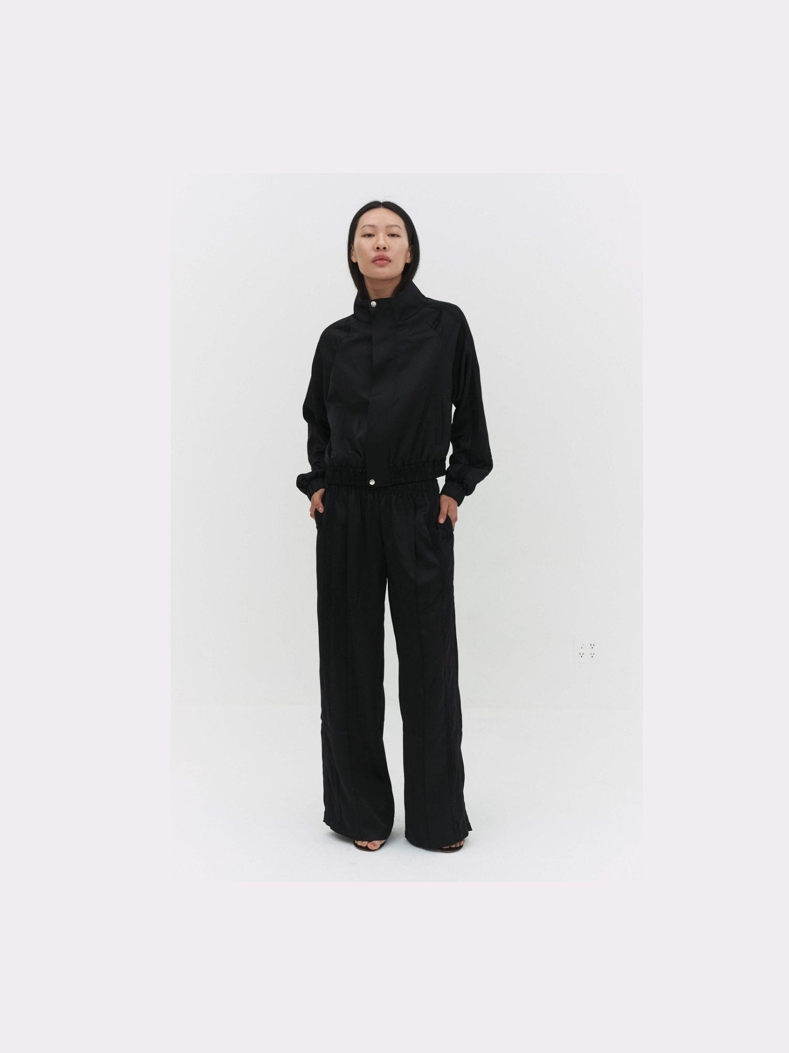 LEISEU TRACK JACKET IN BLACK - Courbe et Compagnie