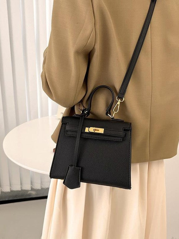Luxury Cowgirl Kelly Purse – Trendy, High-Fashion Leather Handbag with Adjustable Strap - Courbe et Compagnie