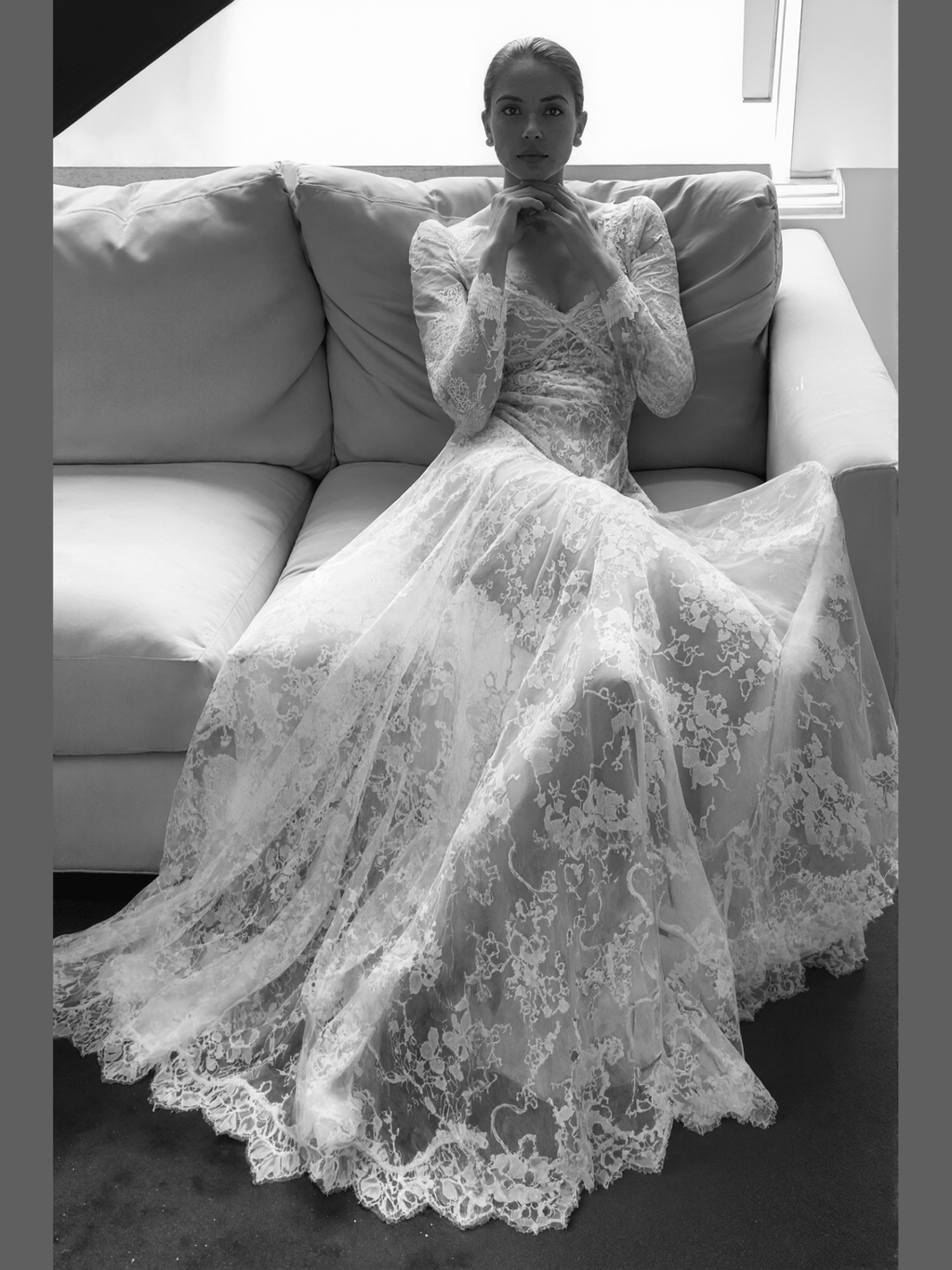 Luxury Long Sleeve Lace Sheer Robe Dress — Bridal Getting Ready & Boudoir Gown - Courbe et Compagnie