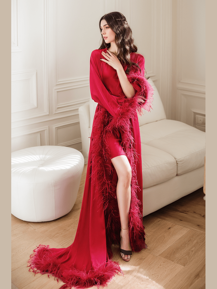 Luxury Ostrich Feather Satin Bridal Robe – White/Ivory Train, Holiday Photoshoot Gift - Courbe et Compagnie