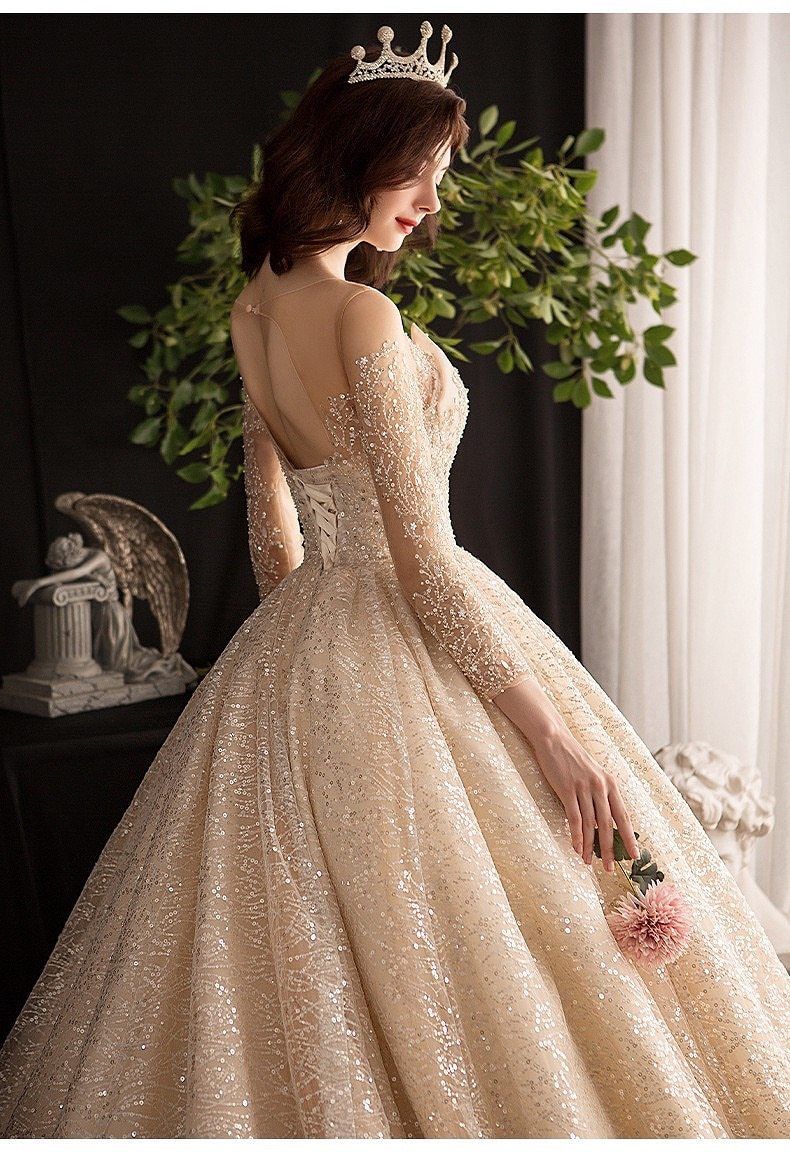 Luxury Shiny Wedding Dress with Long Sleeves ED675 - Courbe et Compagnie