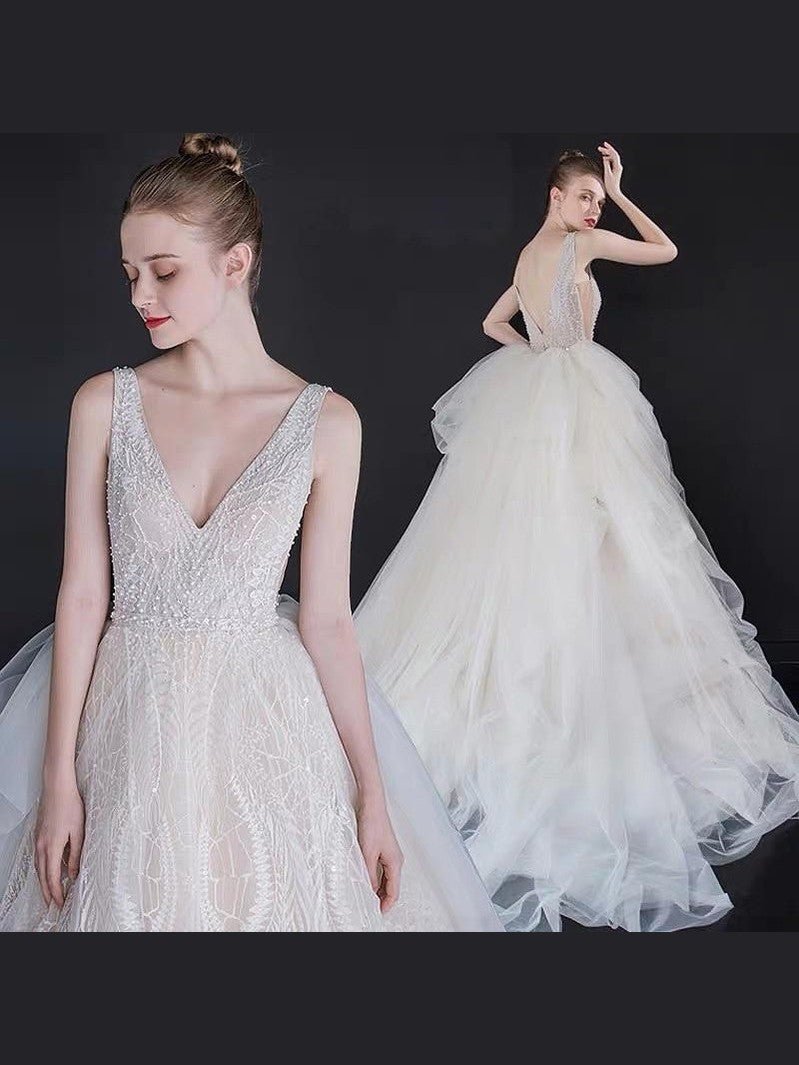 Luxury Wedding Dress Backless with Pearl Beads - Courbe et Compagnie