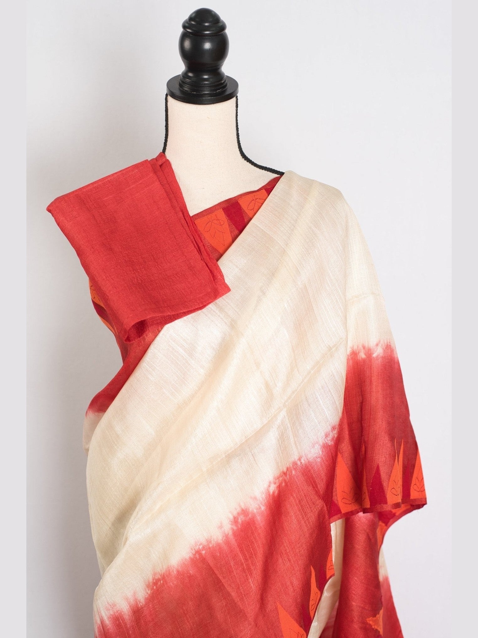 Madhabi: Cream & Red Bengal Tussar Silk Saree | Silk Mark Certified - Courbe et Compagnie