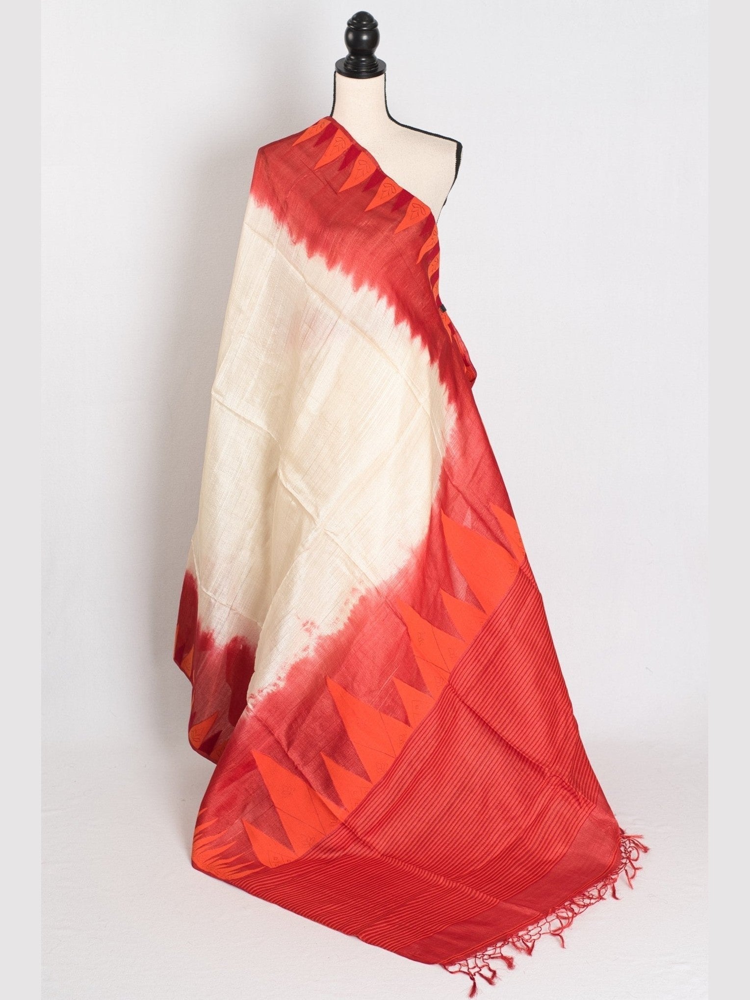Madhabi: Cream & Red Bengal Tussar Silk Saree | Silk Mark Certified - Courbe et Compagnie