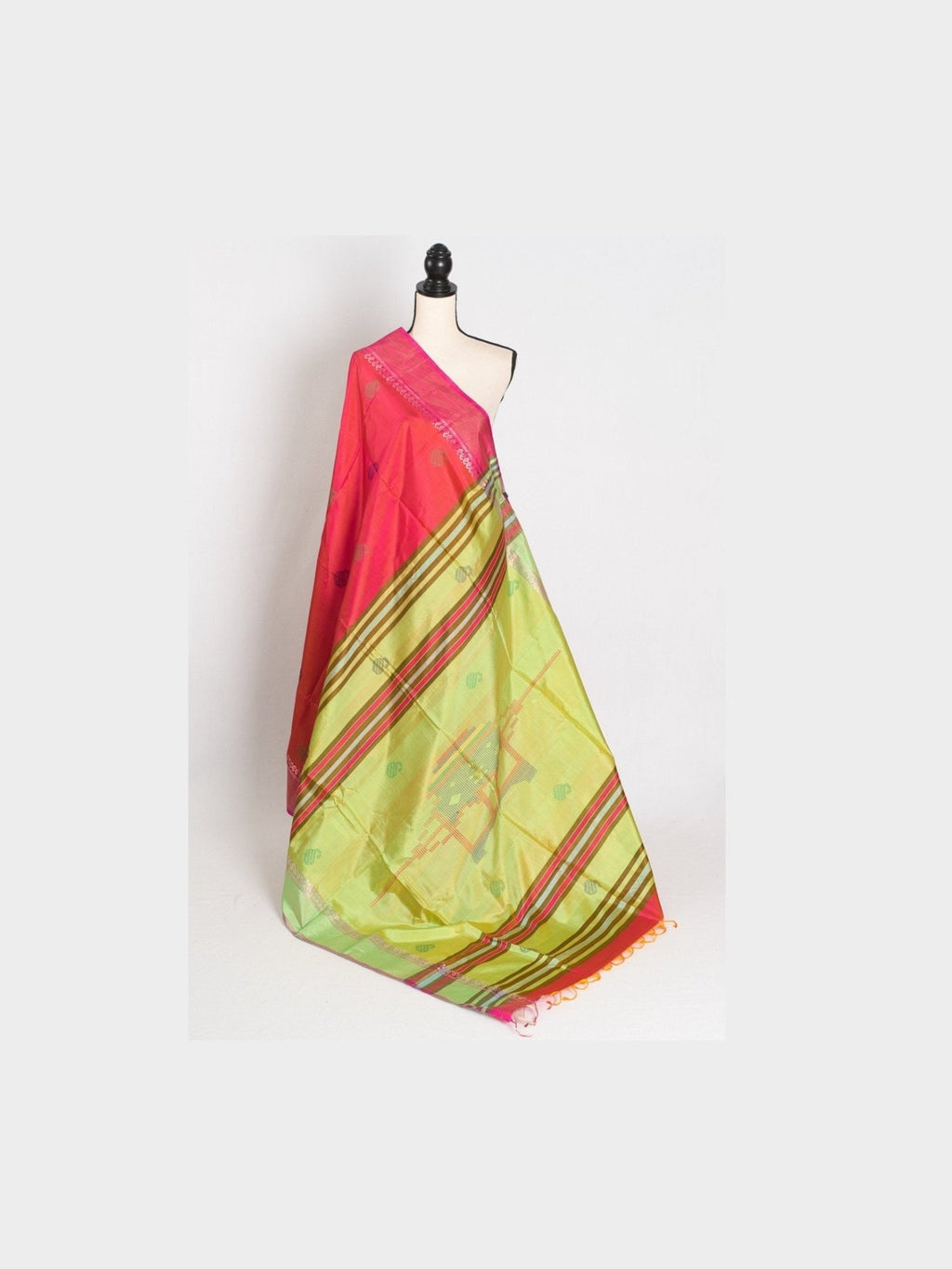 Malini : Bishnupur Katan Silk Saree in Peach Orange and Green - Courbe et Compagnie