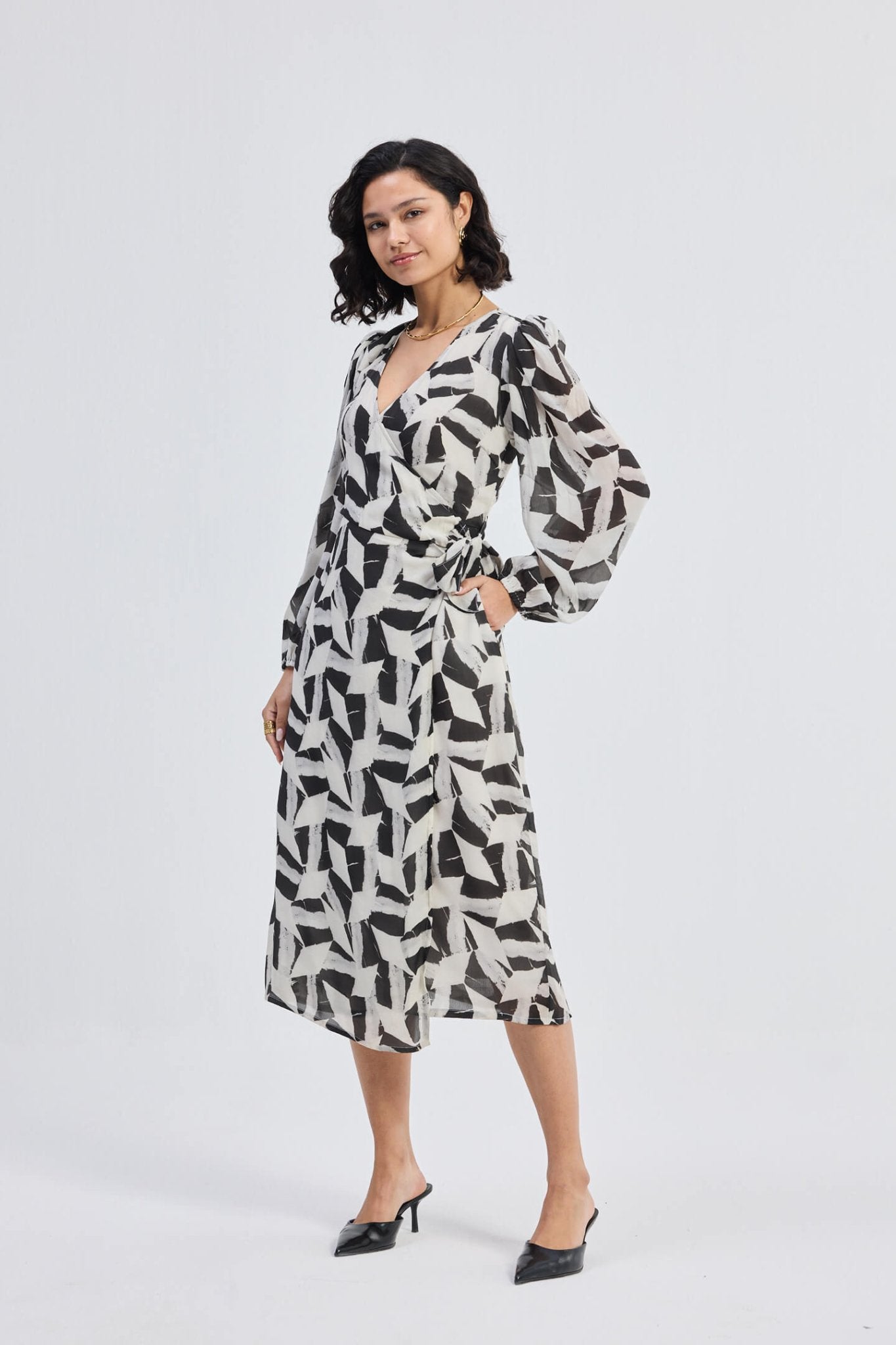 Midi Wrap Dress in Abstract Mosaic - Courbe et Compagnie