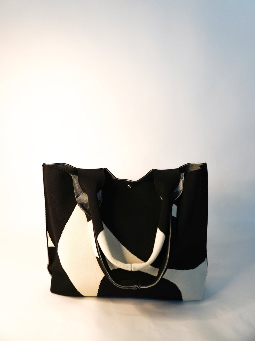 MOOdy Black Signature Tote - Courbe et Compagnie