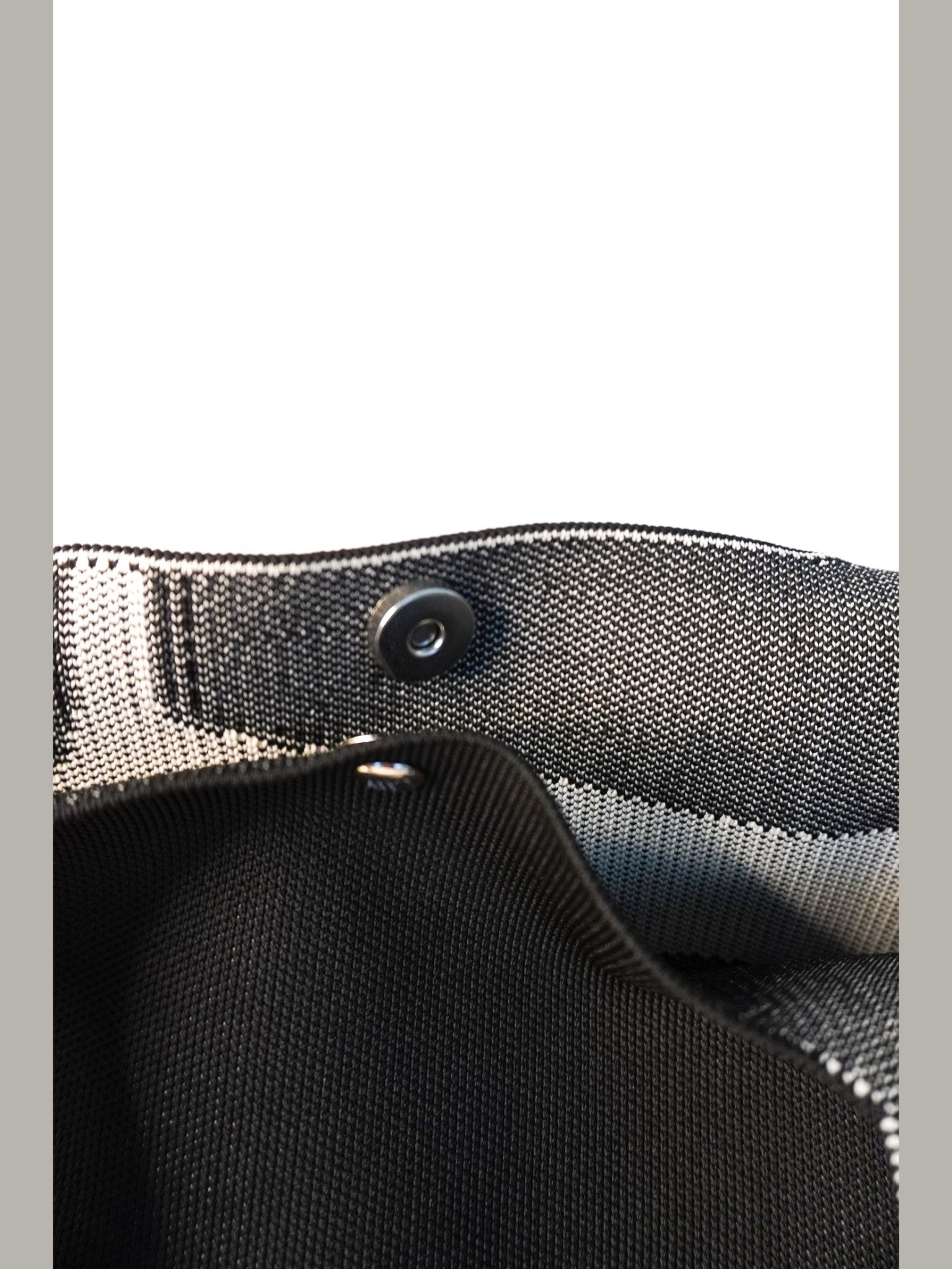 MOOdy Black Signature Tote - Courbe et Compagnie
