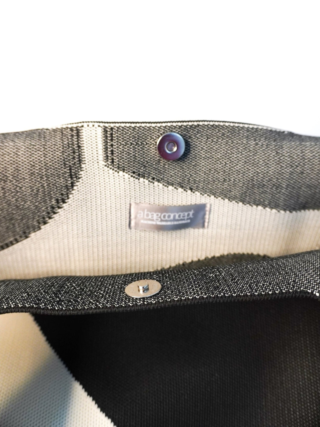 MOOdy Black Signature Tote - Courbe et Compagnie