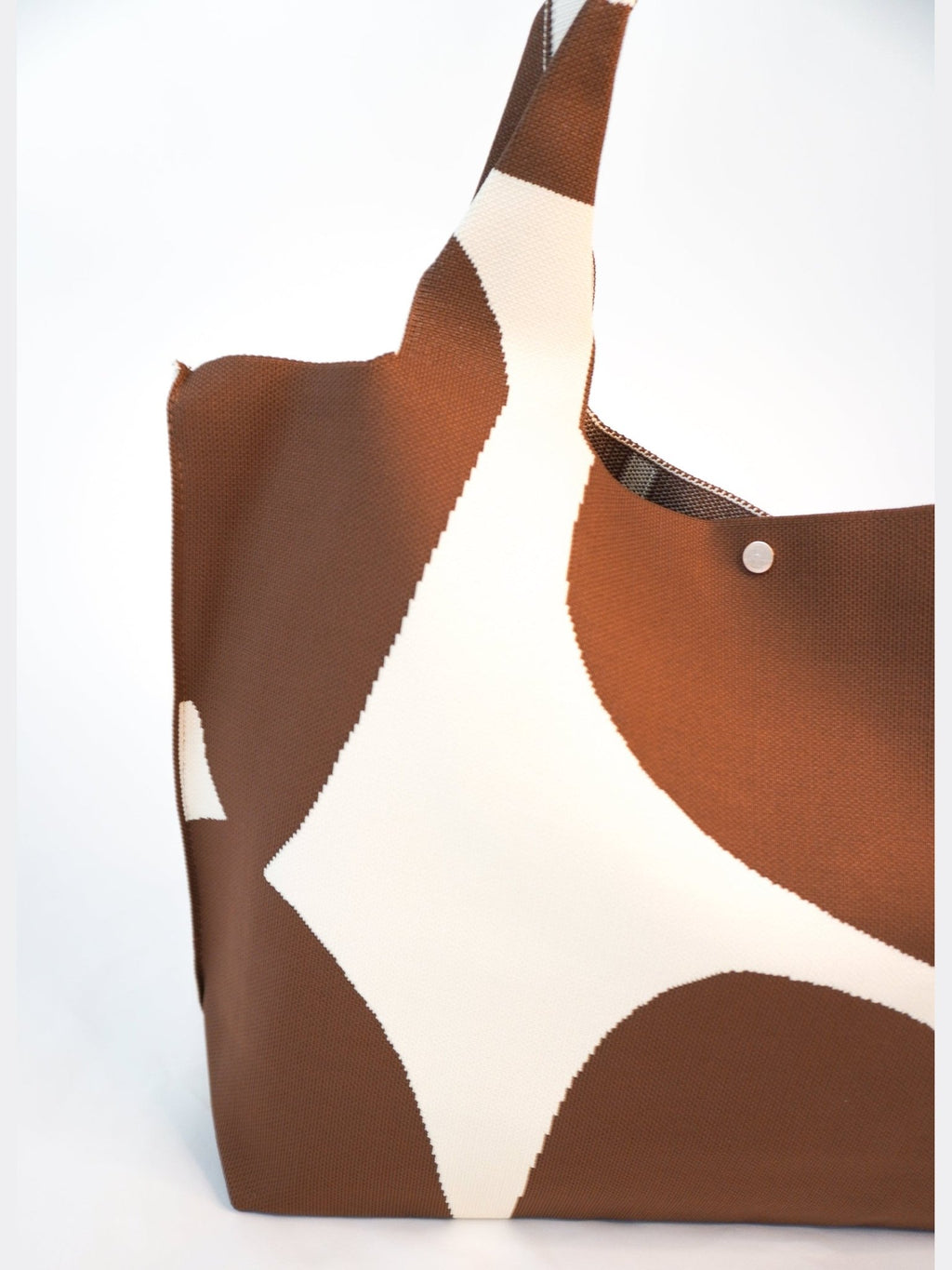 MOOdy Latte Signature Tote - Courbe et Compagnie