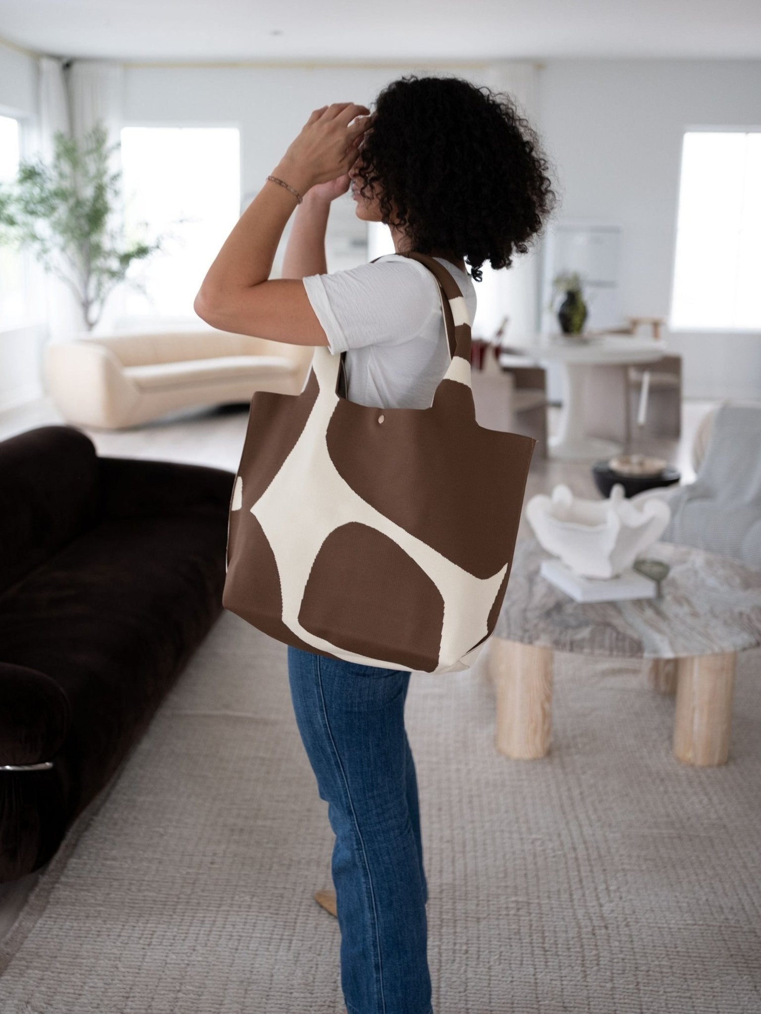 MOOdy Latte Signature Tote - Courbe et Compagnie