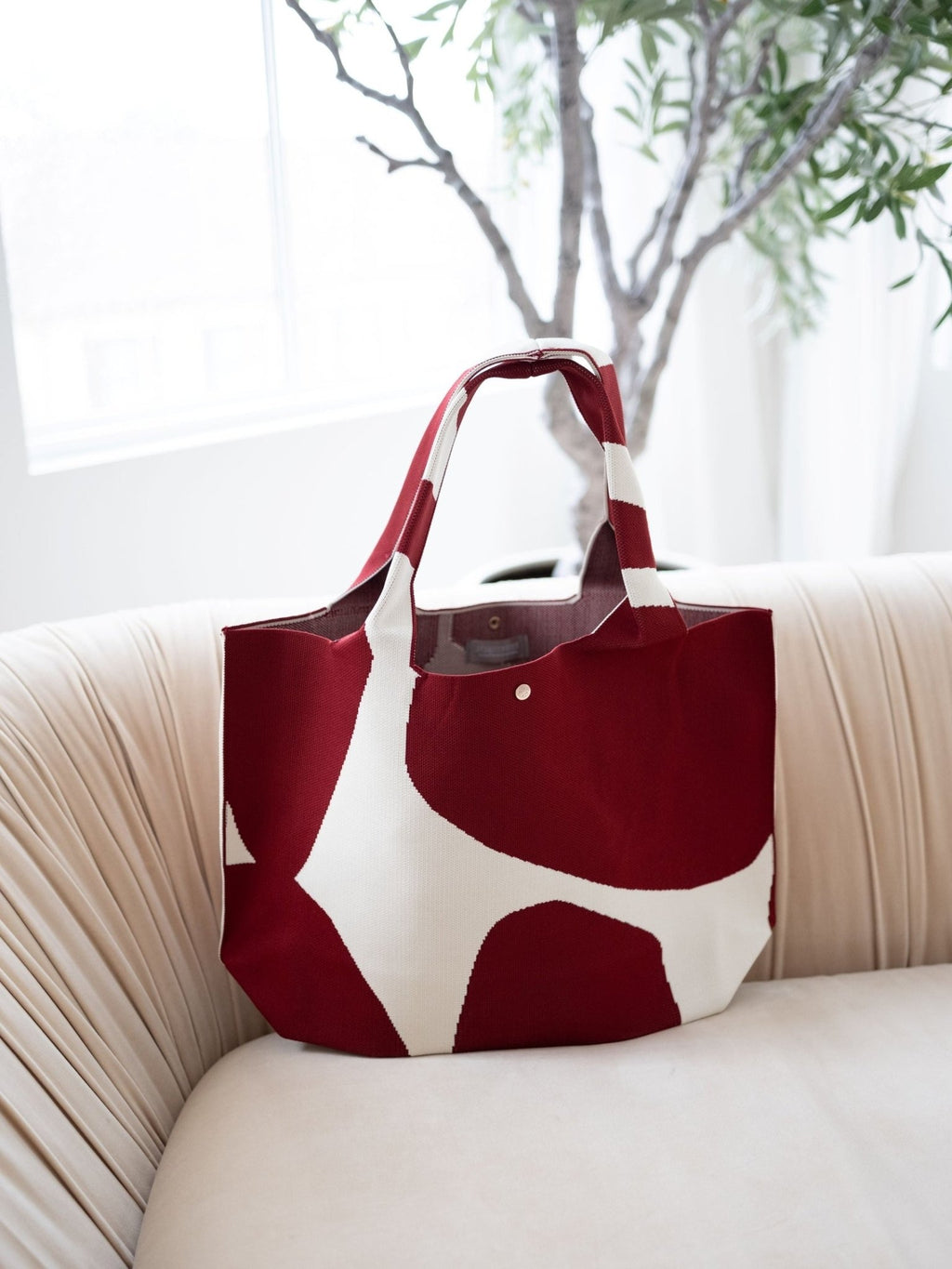 MOOdy Red Blend Signature Tote - Courbe et Compagnie