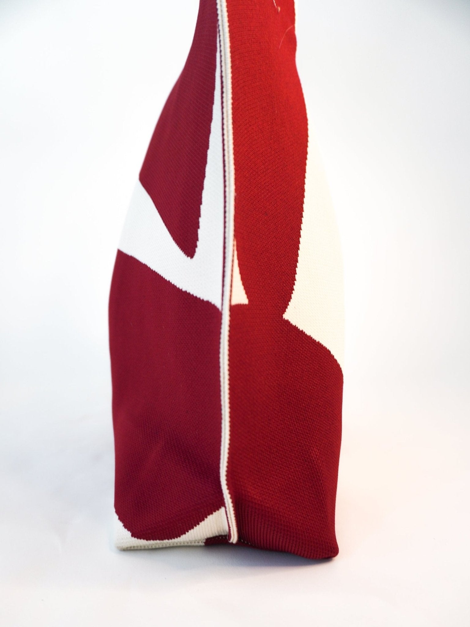 MOOdy Red Blend Signature Tote - Courbe et Compagnie