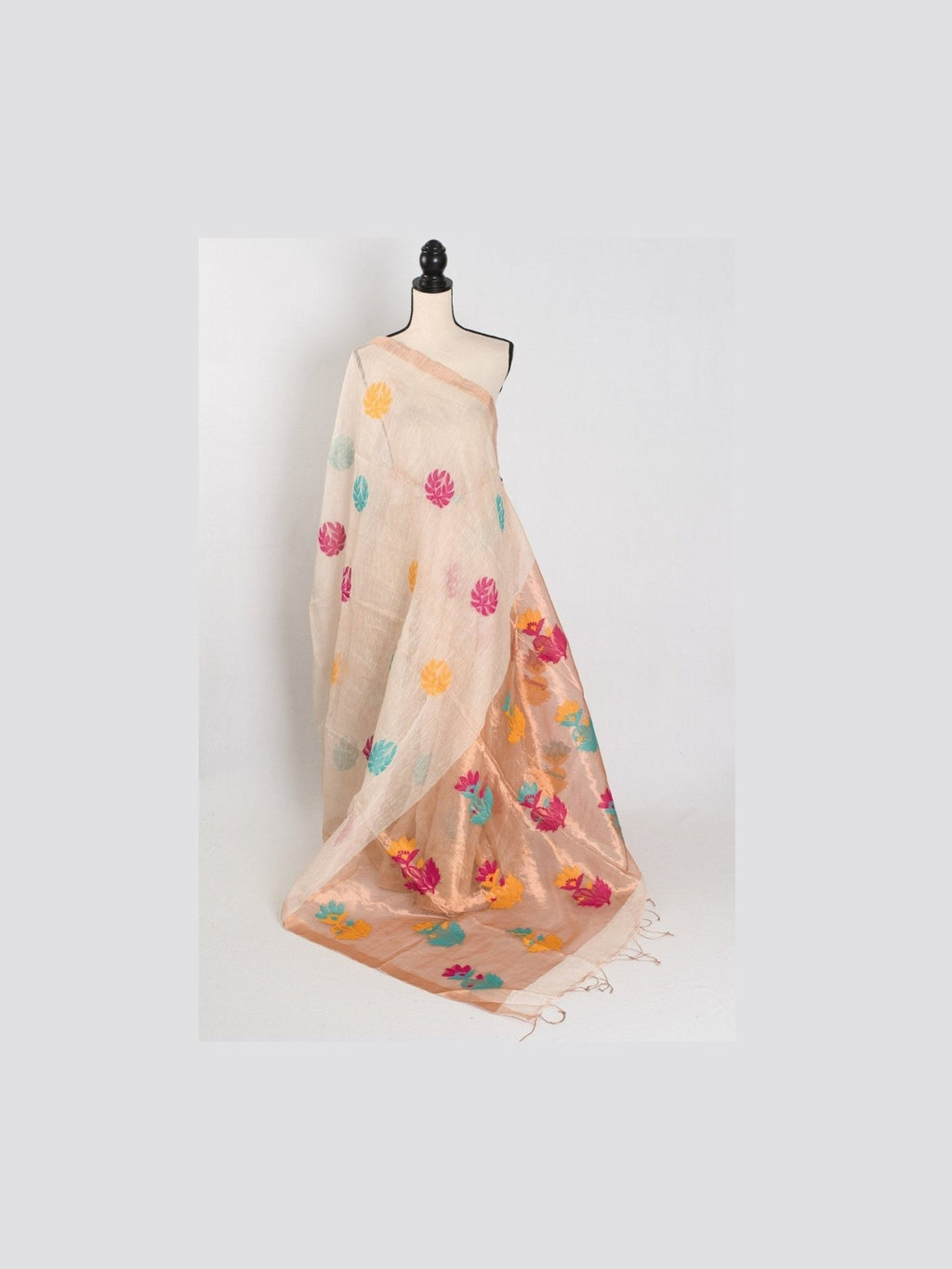 Mou: Beige & Gold Bengal Silk Linen Saree | Elegant Festive Wear - Courbe et Compagnie
