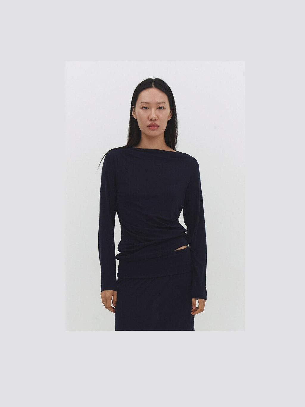 NARAE LONG SLEEVE TOP IN NAVY - Courbe et Compagnie