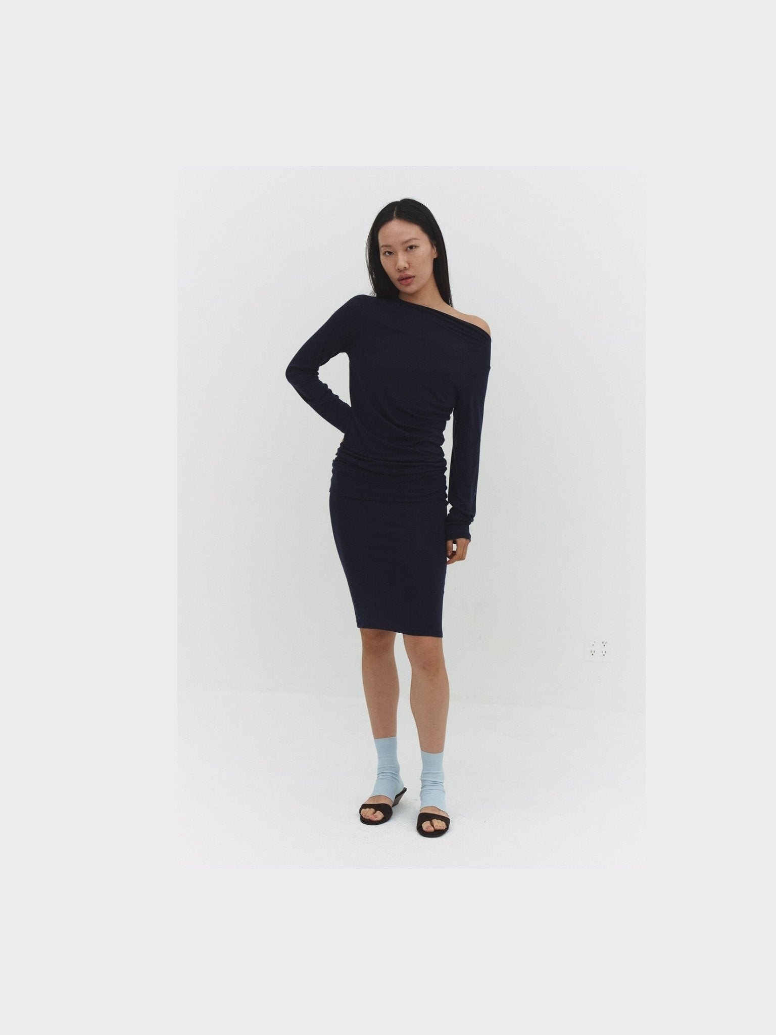 NARAE LONG SLEEVE TOP IN NAVY - Courbe et Compagnie