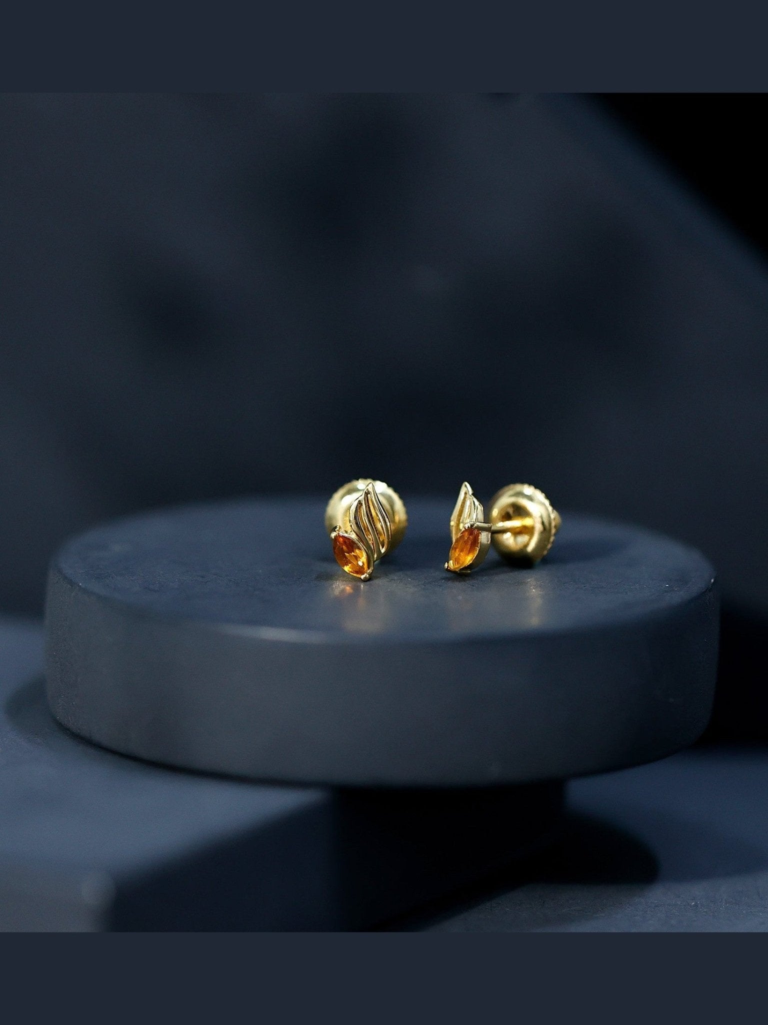 Nature Inspired Citrine Leaf Earrings in Gold Plated Silver - Courbe et Compagnie