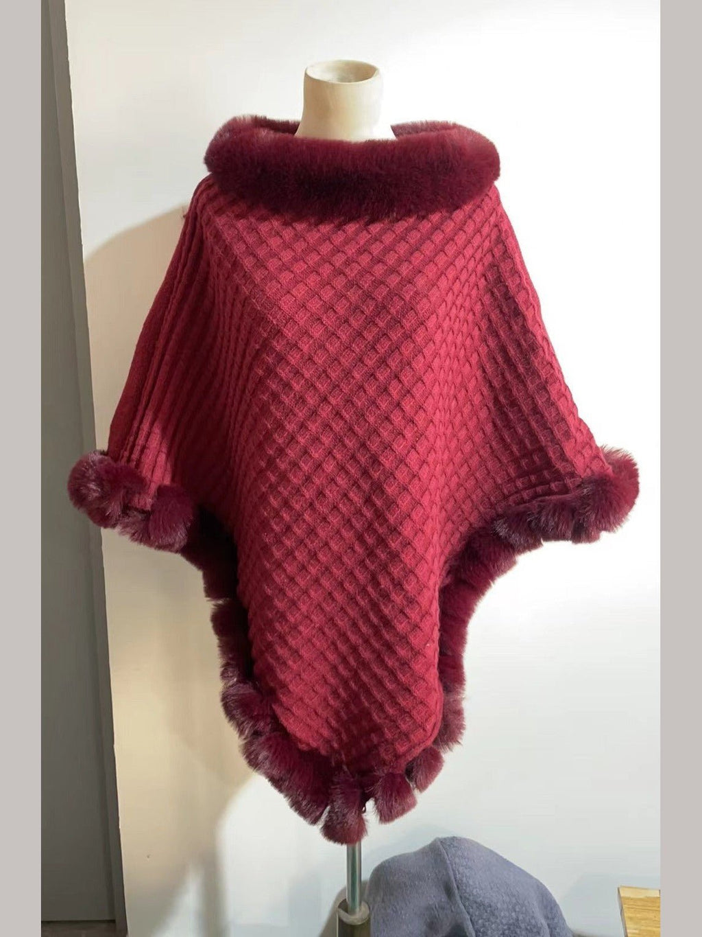 New Luxury Rabbit Fur Collar Shawl Cape for women Elegant Autumn Winter Fashion - Courbe et Compagnie