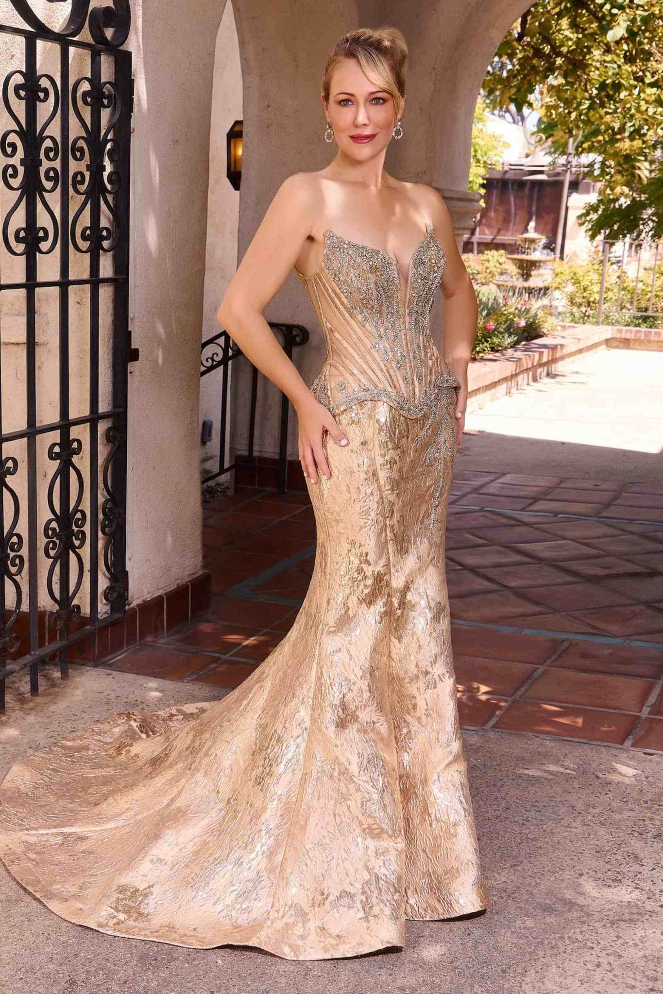 Off Shoulder Fitted Mermaid Gown - Courbe et Compagnie