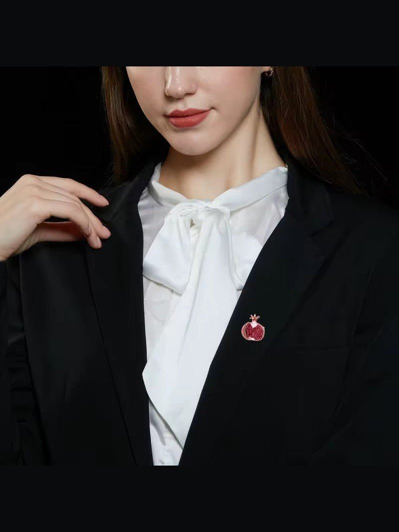 Open Pomegranate Brooch - Courbe et Compagnie
