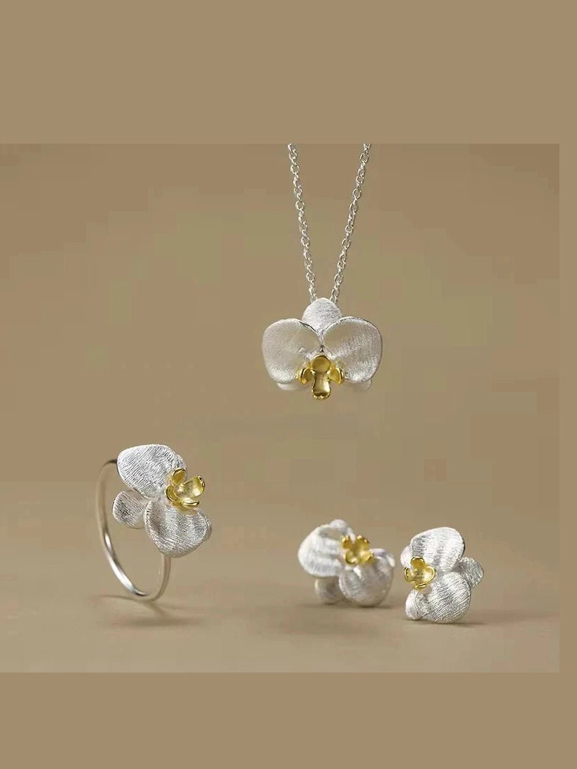Orchid Pendant Necklace - Courbe et Compagnie