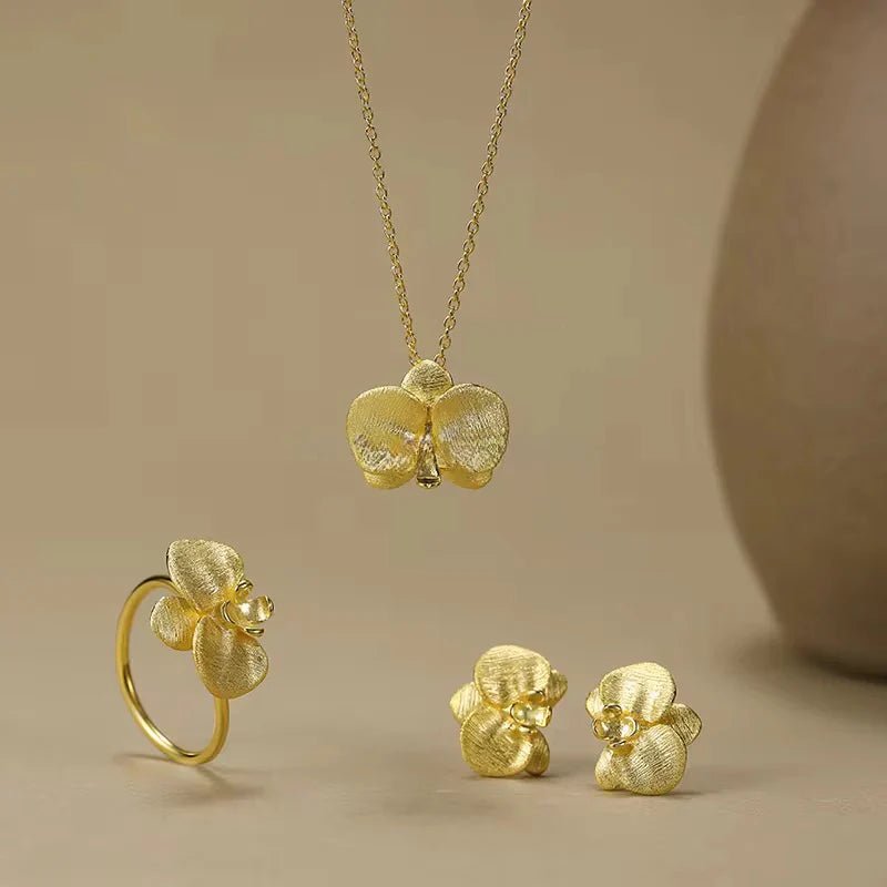 Orchid Stud Earrings - Courbe et Compagnie