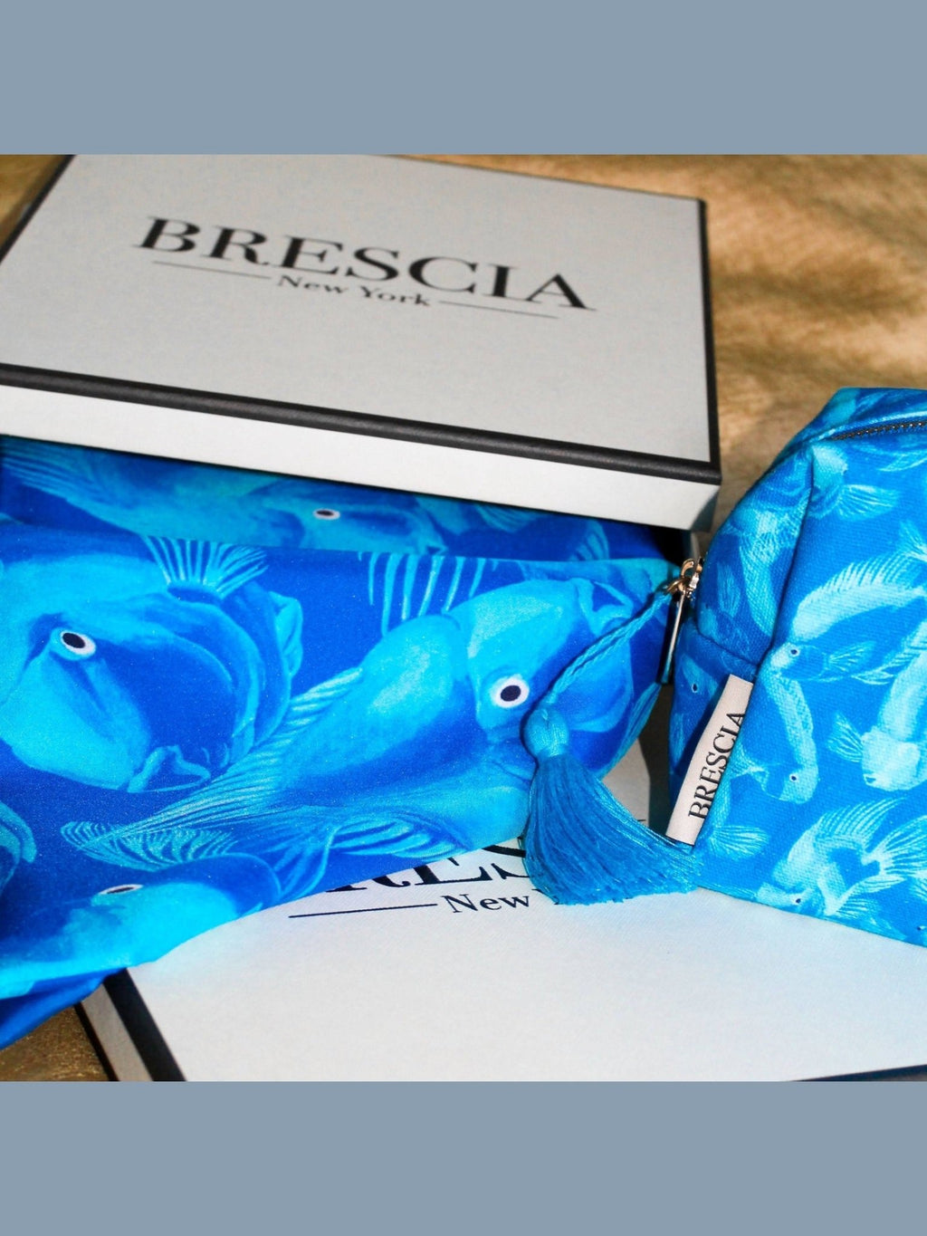 Parrots of Paradise Silk Scarf - Blue - Courbe et Compagnie