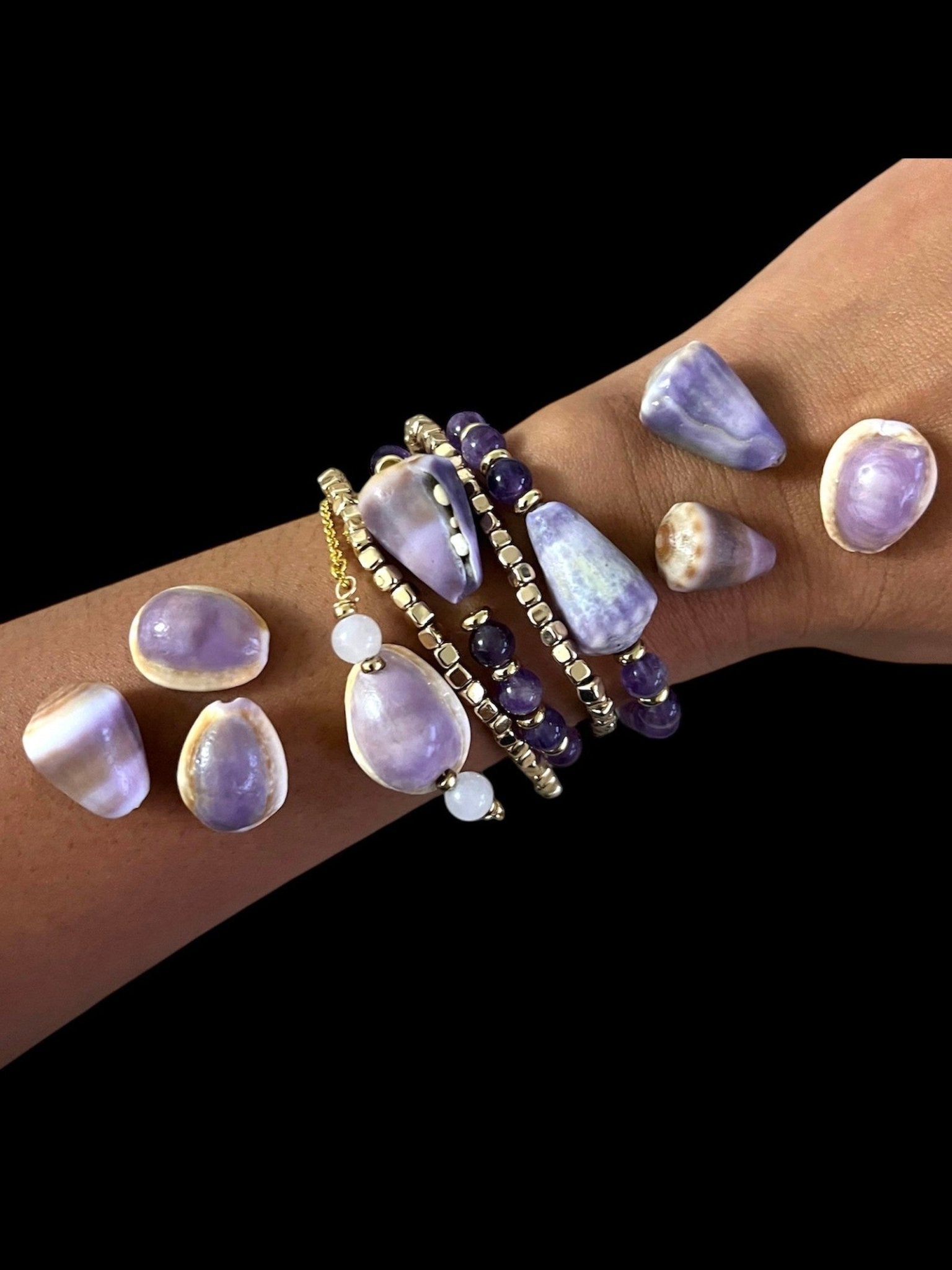 Peace Stone Ocean Bracelets (Certified Amethyst with Handpicked Shells) - Courbe et Compagnie