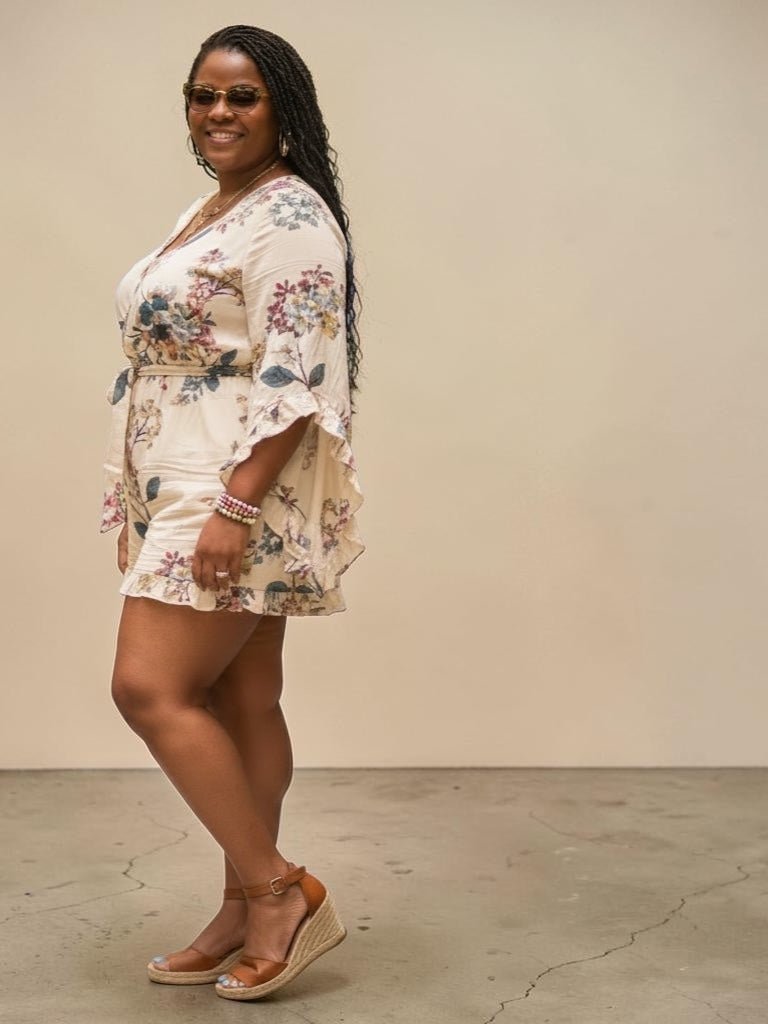 Playful Floral Plus Size Romper - Courbe et Compagnie