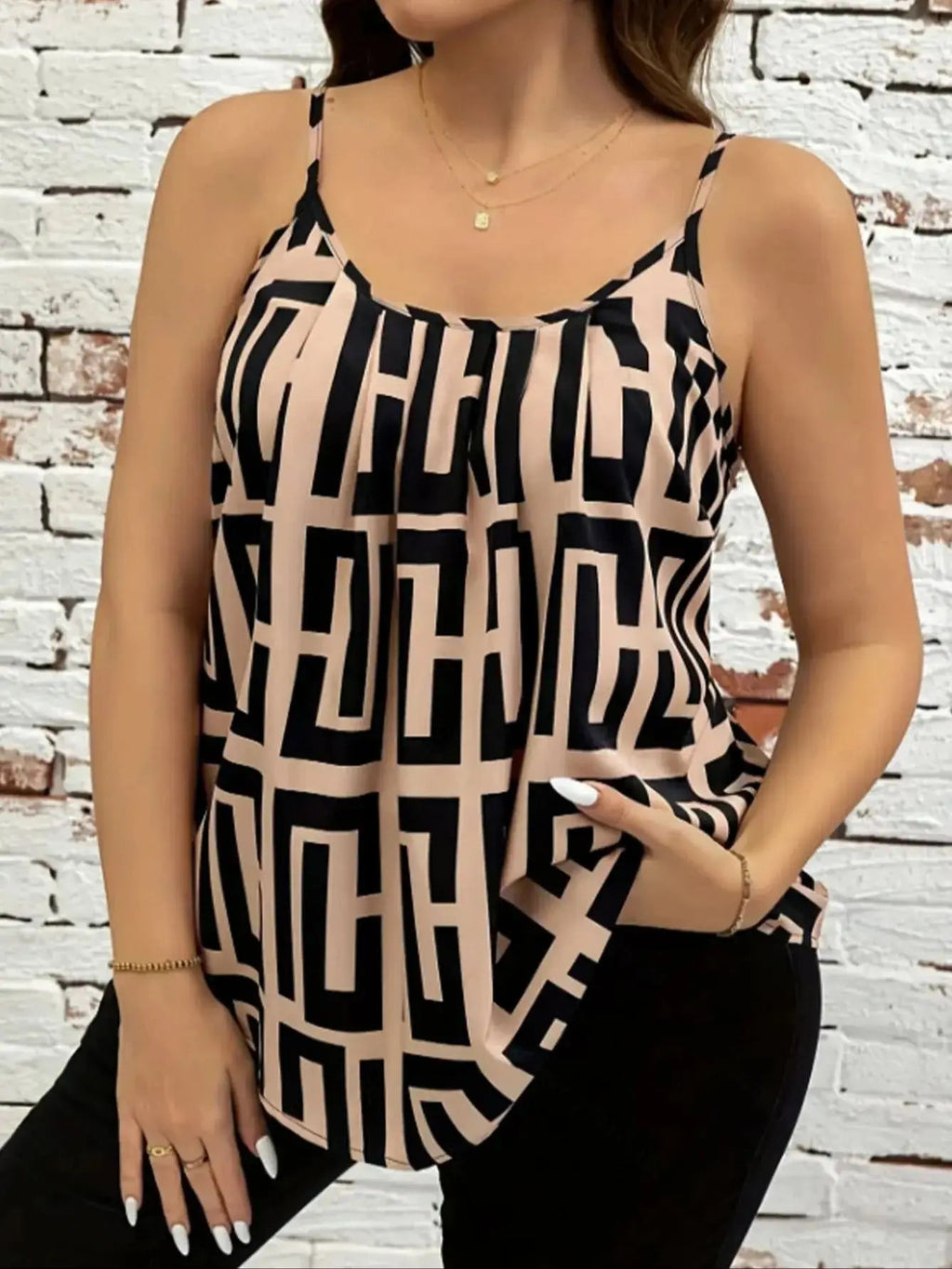 Plus Size Elegant Contrast Printed Suspender Tops - Courbe et Compagnie