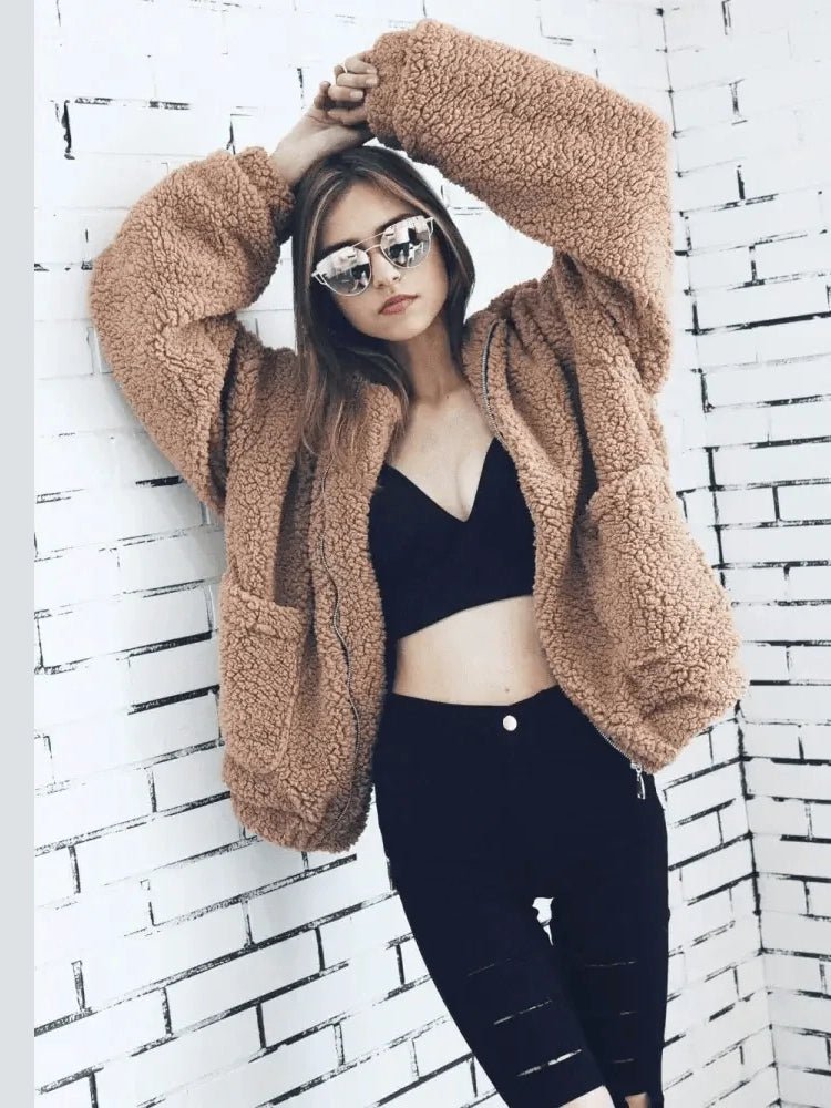 Plus Size Faux Fur Teddy Coat – Cozy Zip-Up Plush Jacket in 9 Colors - Courbe et Compagnie