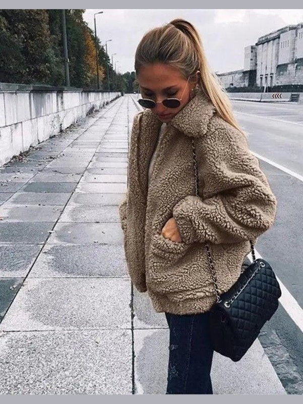 Plus Size Faux Fur Teddy Coat – Cozy Zip-Up Plush Jacket in 9 Colors - Courbe et Compagnie